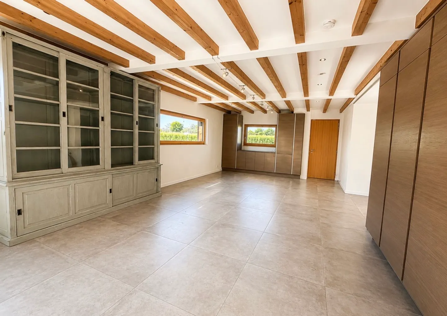 10-Zimmer-Haus - Foto 3 von 11