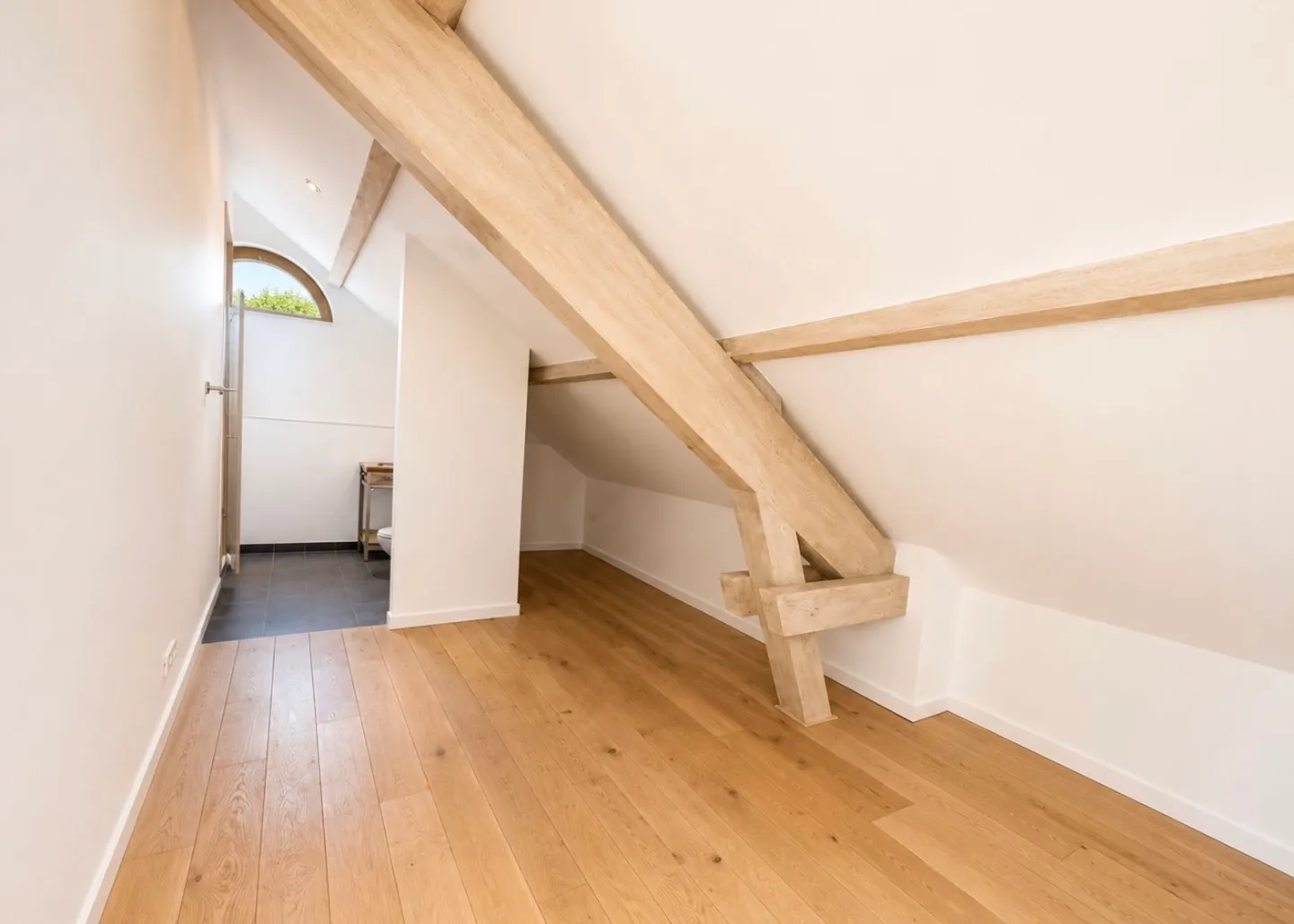 10-Zimmer-Haus - Foto 10 von 11