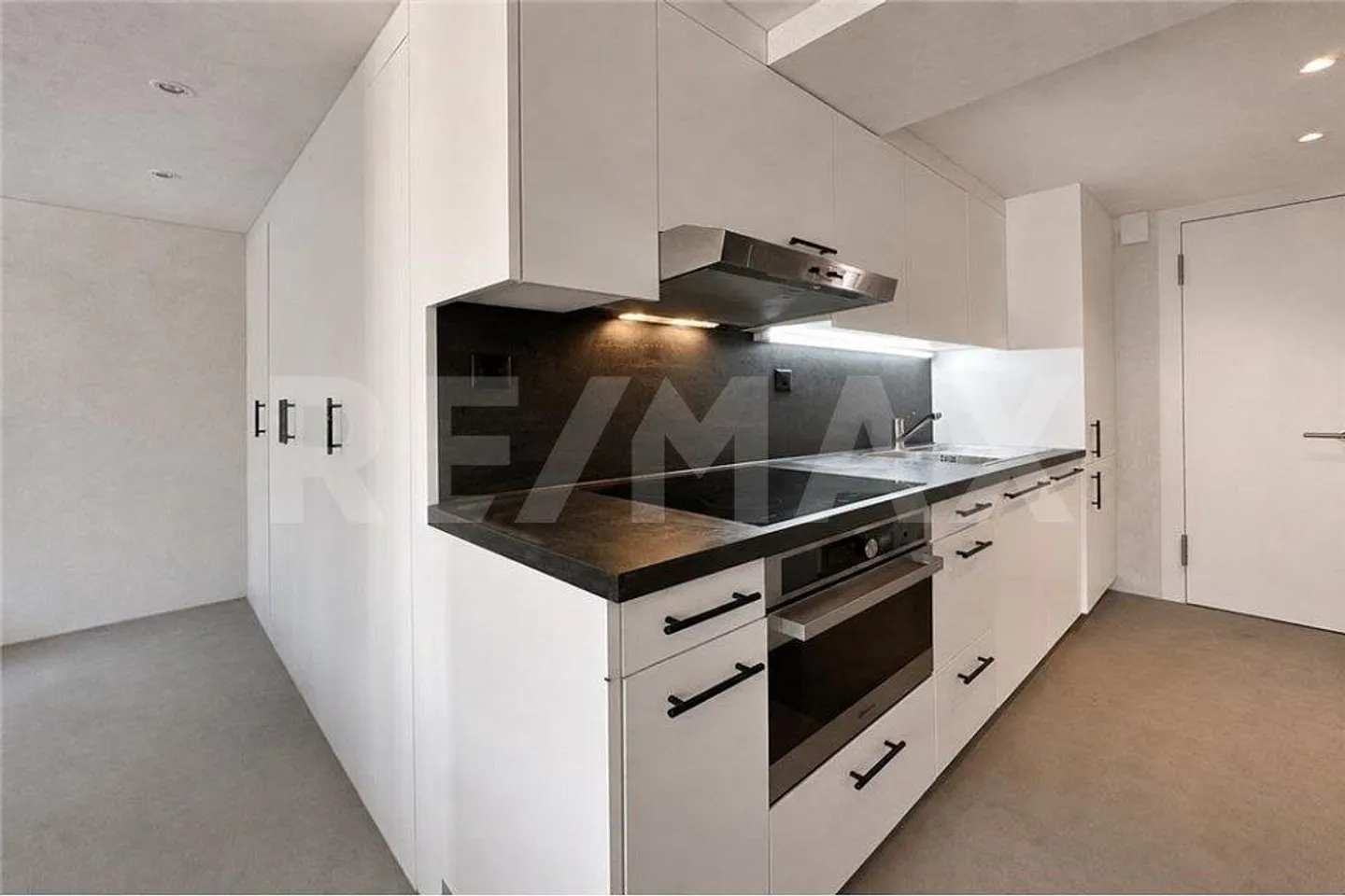 Charmante maison trifamiliale avec histoire - entièrement louée et plus... - Photo 5 sur 13