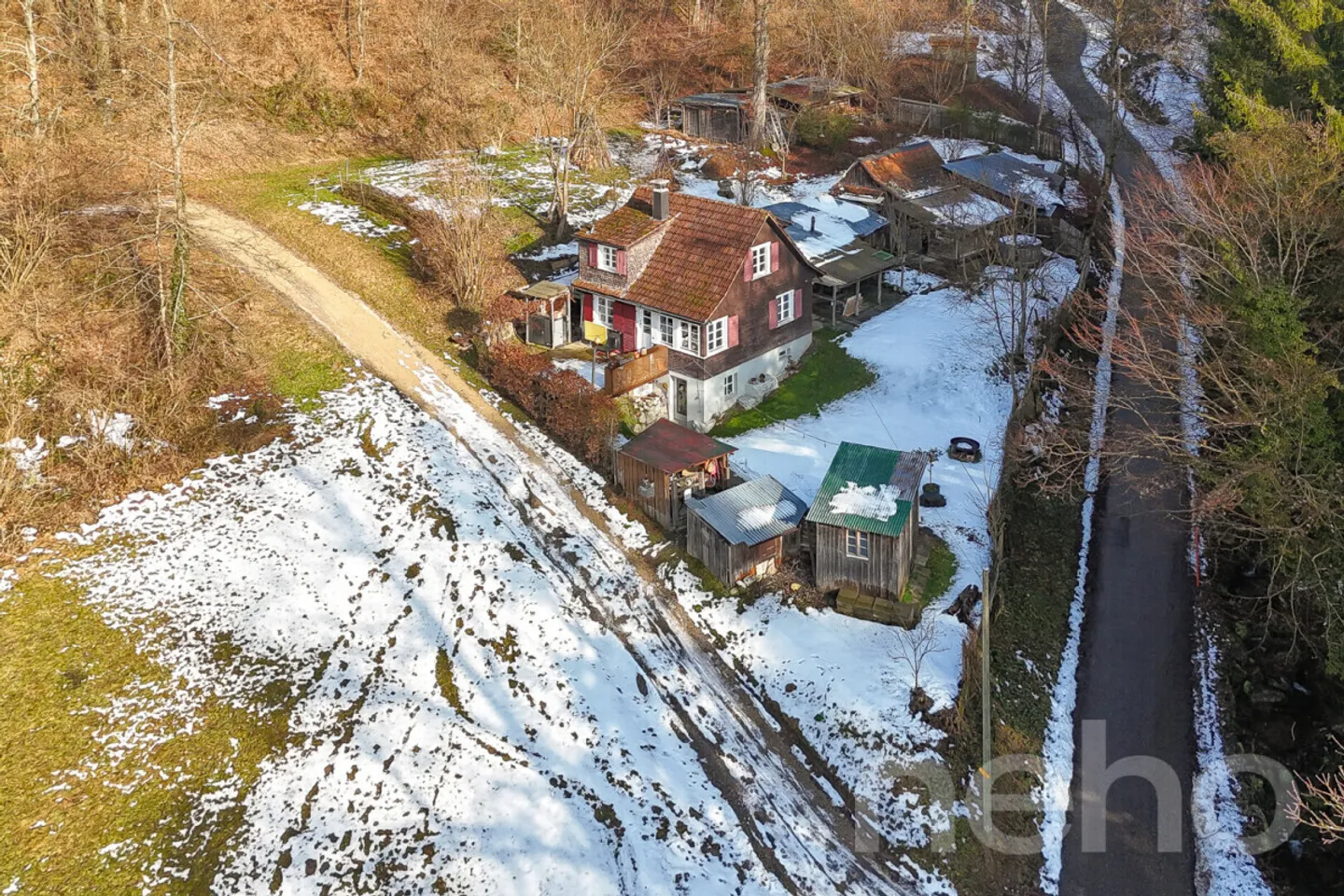 Casa unifamiliare indipendente per amanti della natura a Birmensdorf ZH - Foto 1 di 12