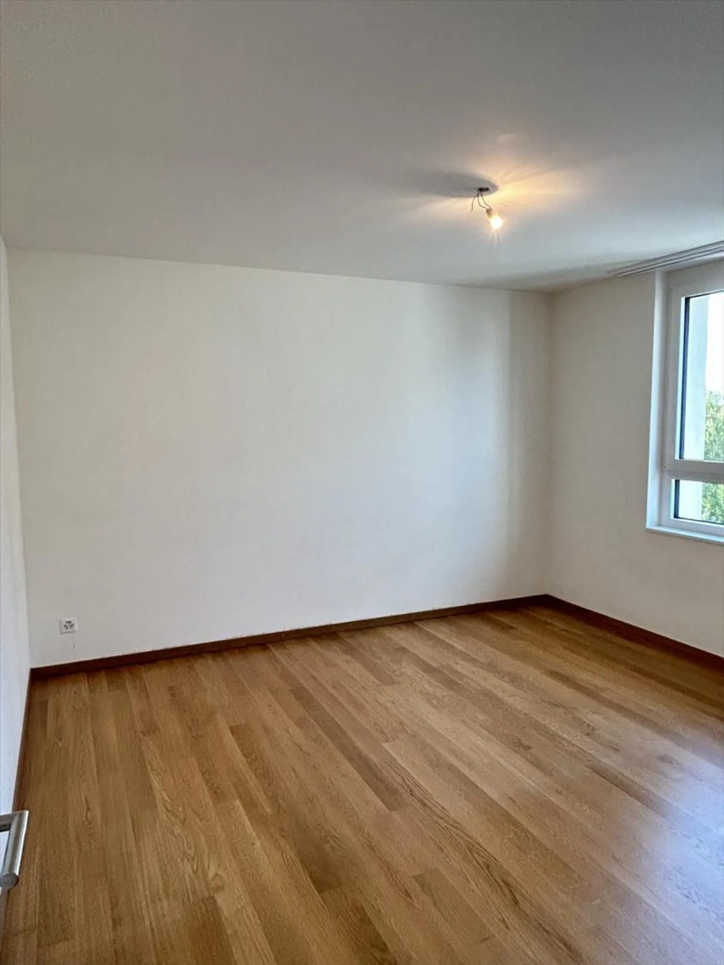 Appartamento luminoso di 4 locali a Echallens - Foto 3 di 6
