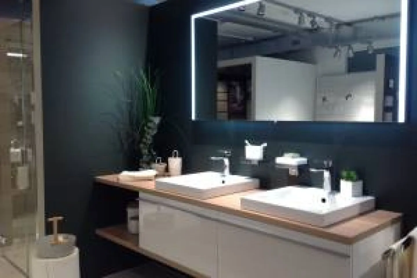 5/7 sold, superb 4.5 room apartment with balcony - Photo 9 of 10