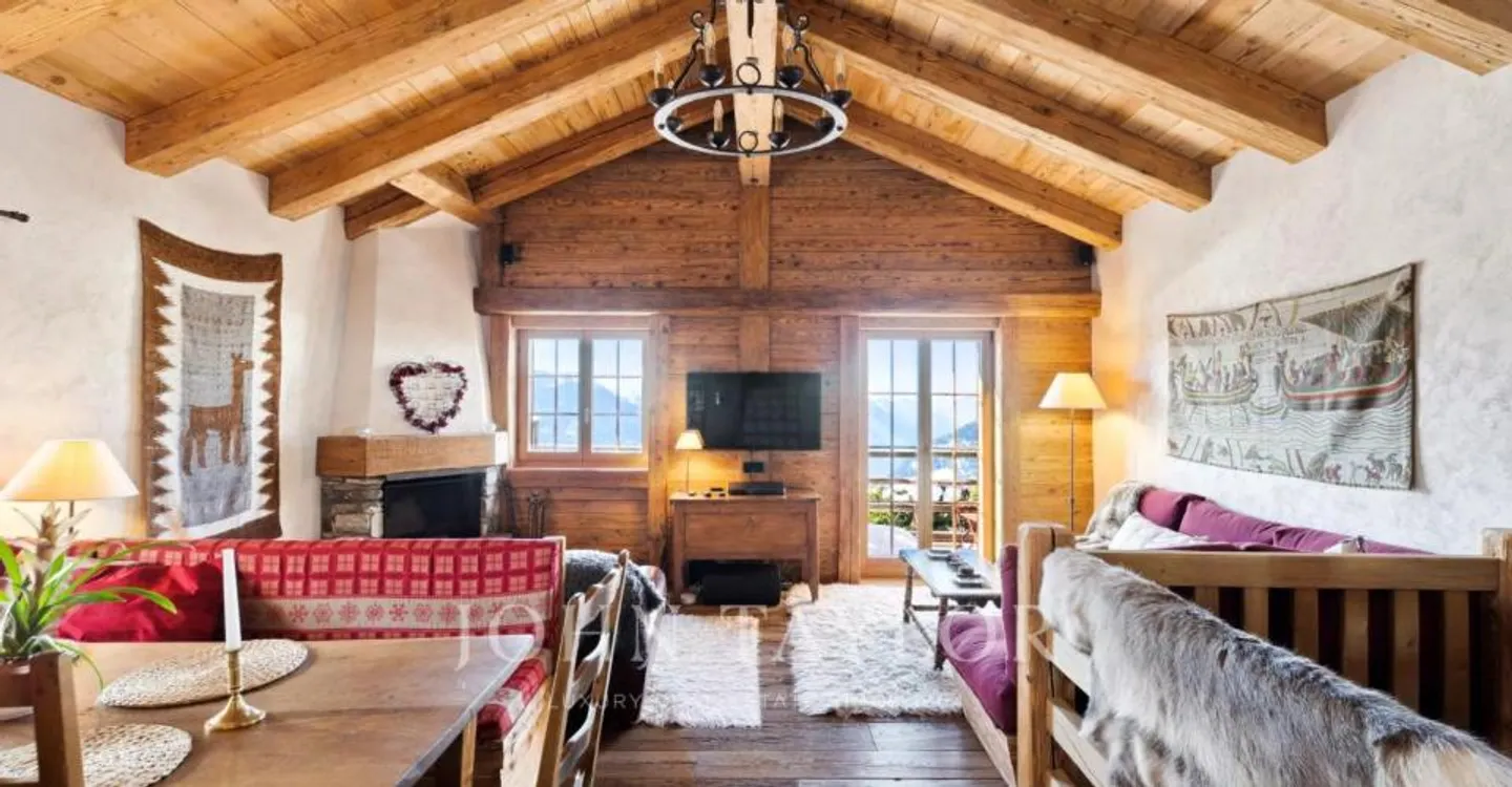 Chalet rénové Ski-In-Ski-Out à louer ? Verbier - Photo 1 of 5