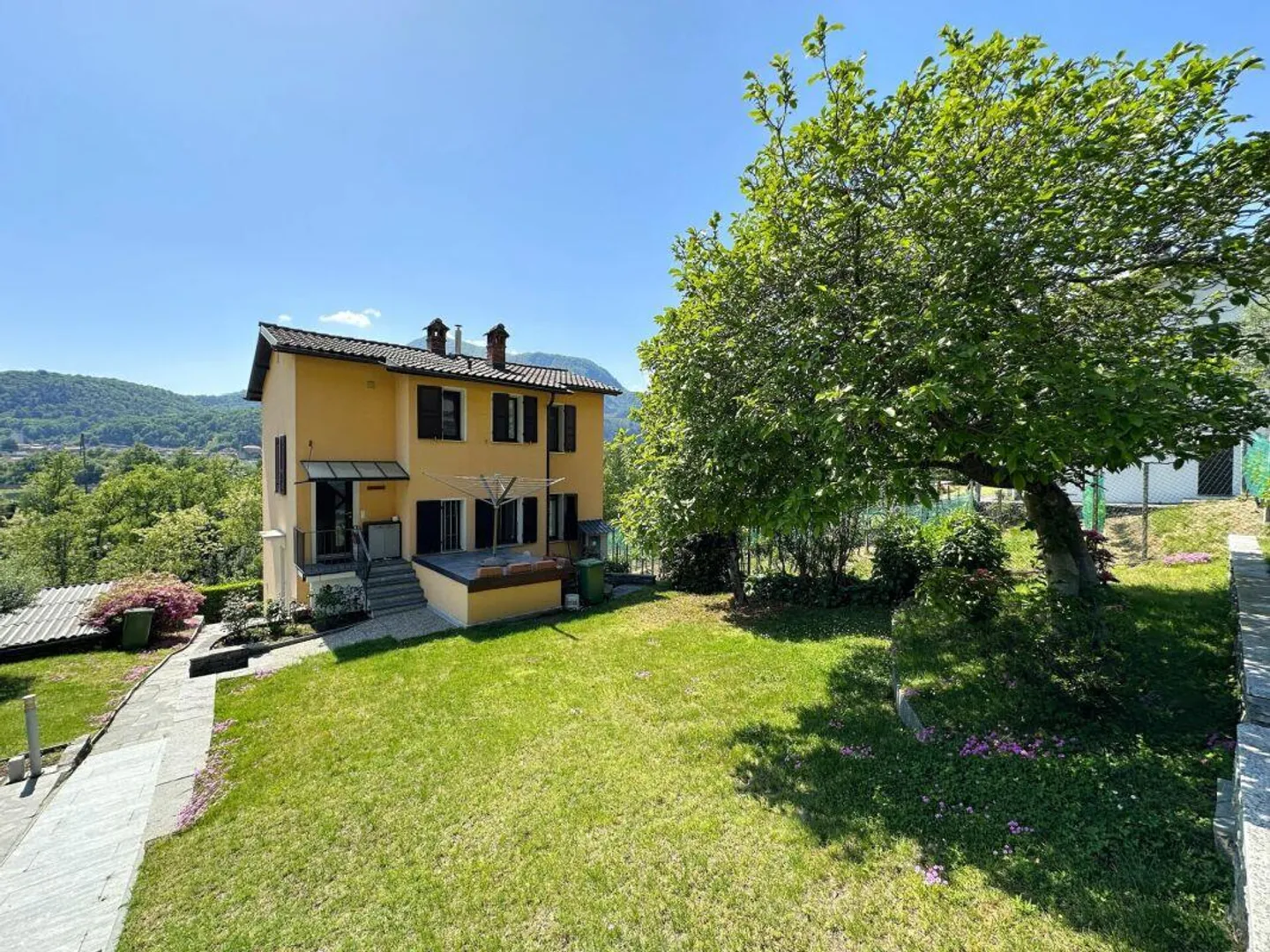 Wunderschönes Einfamilienhaus in Solduno - Foto 1 von 11