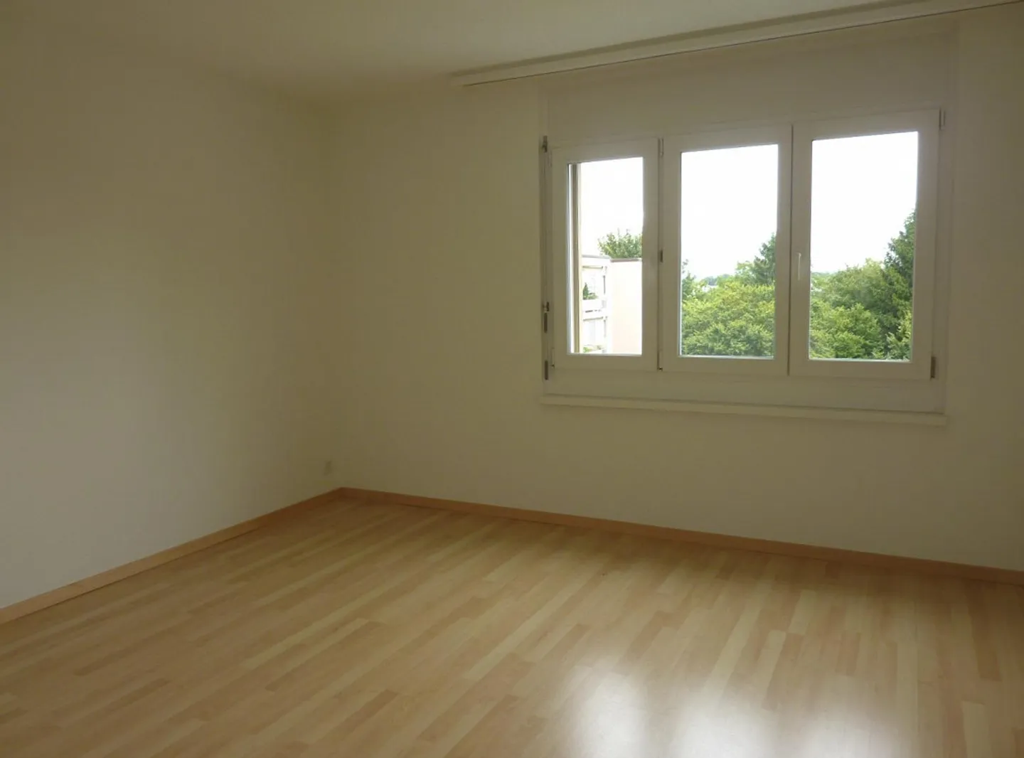 Geräumige Wohnung mit Balkon - Foto 7 von 13