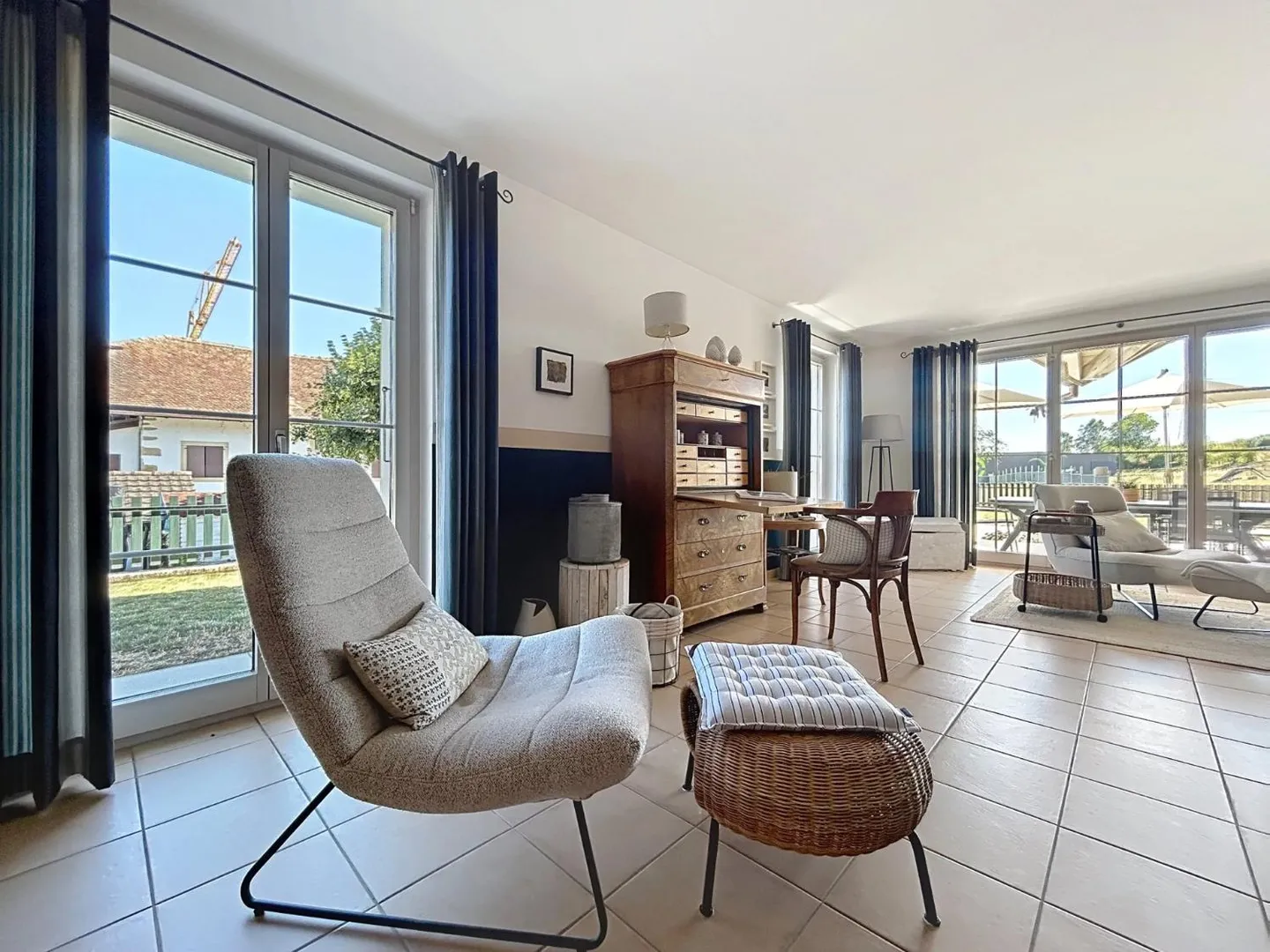 Geräumige Familienvilla mit Garten - Foto 5 von 13