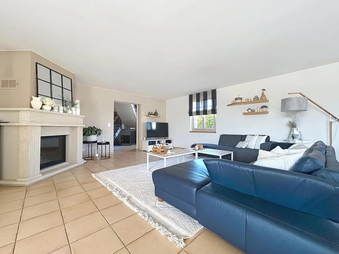Geräumige Familienvilla mit Garten - Foto 7 von 13