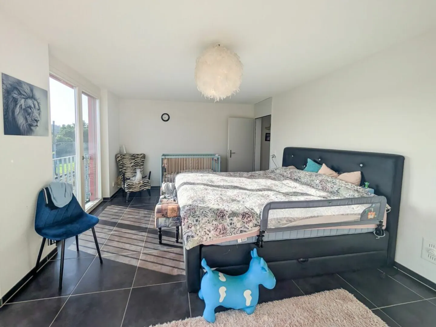 Stylish End Row House in Central Location in Illnau - Photo 4 of 11