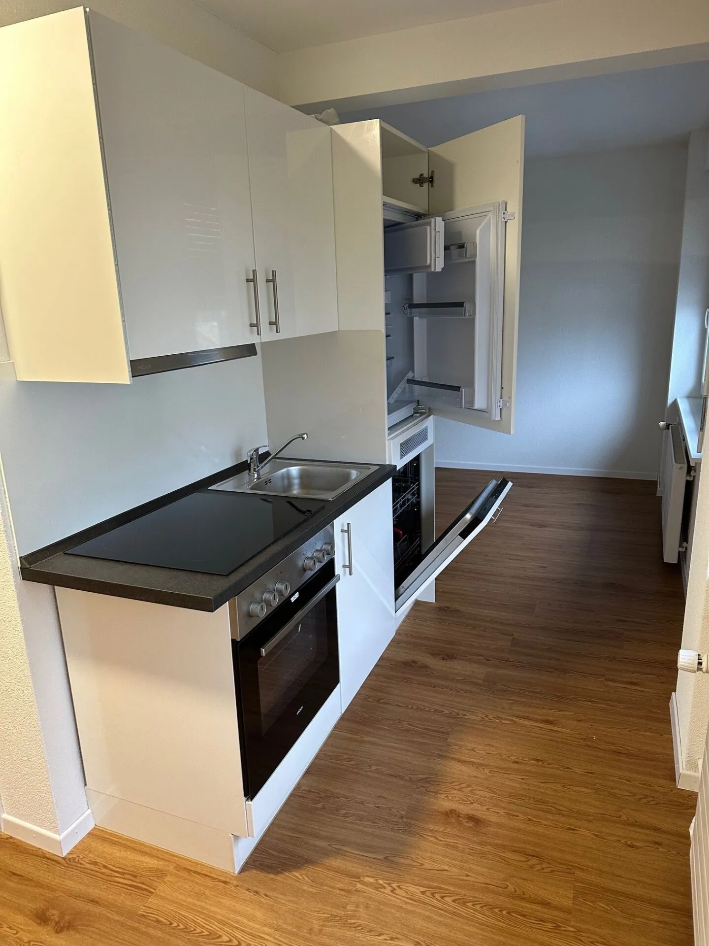 Appartement simple au centre - Photo 1 sur 5