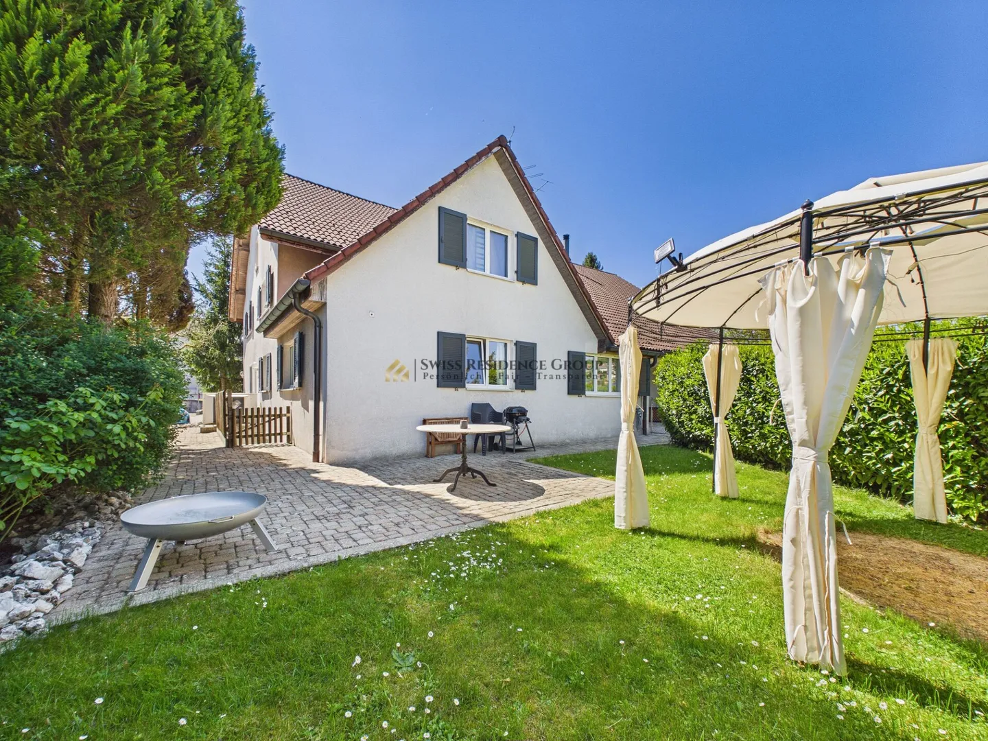 Geräumiges Familienhaus mit Garten - Foto 3 von 21
