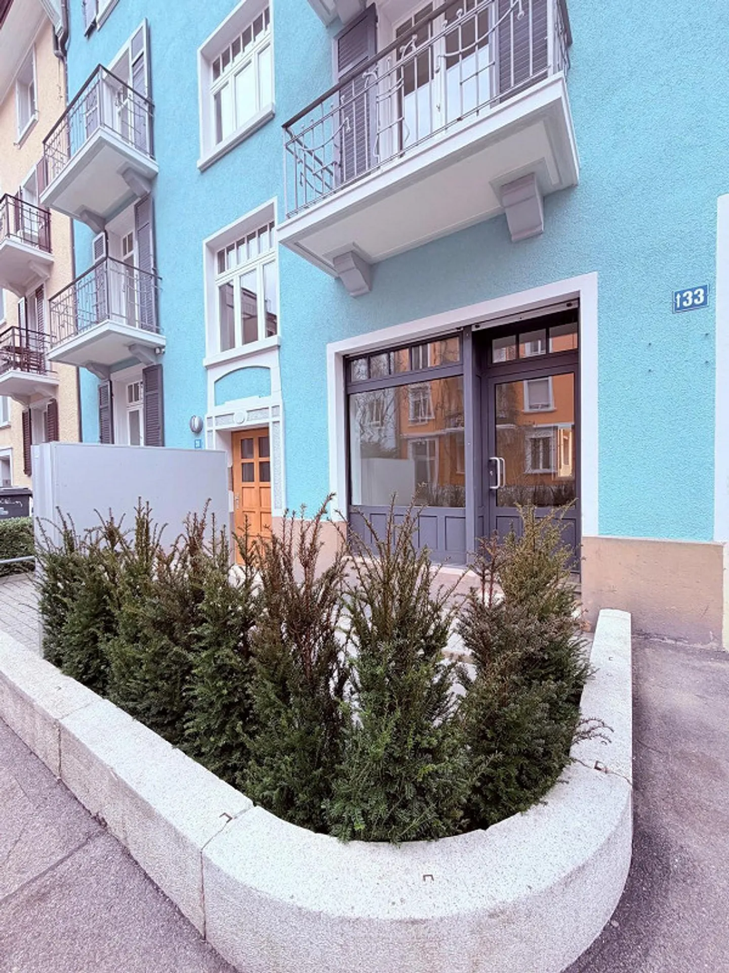 First Rental - Ground Floor Studio with Private Garden - Photo 2 of 11