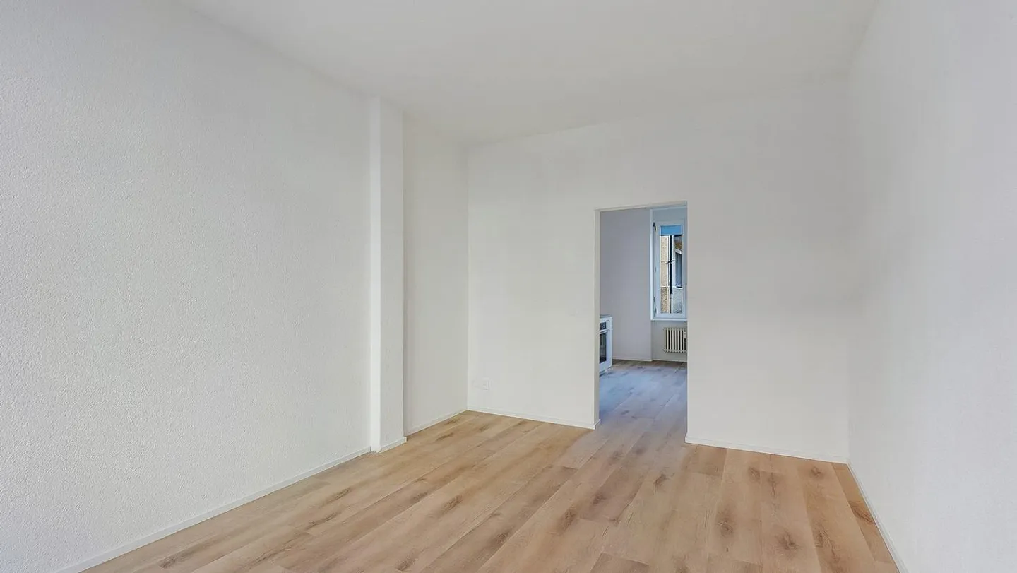 First Rental - Ground Floor Studio with Private Garden - Photo 8 of 11