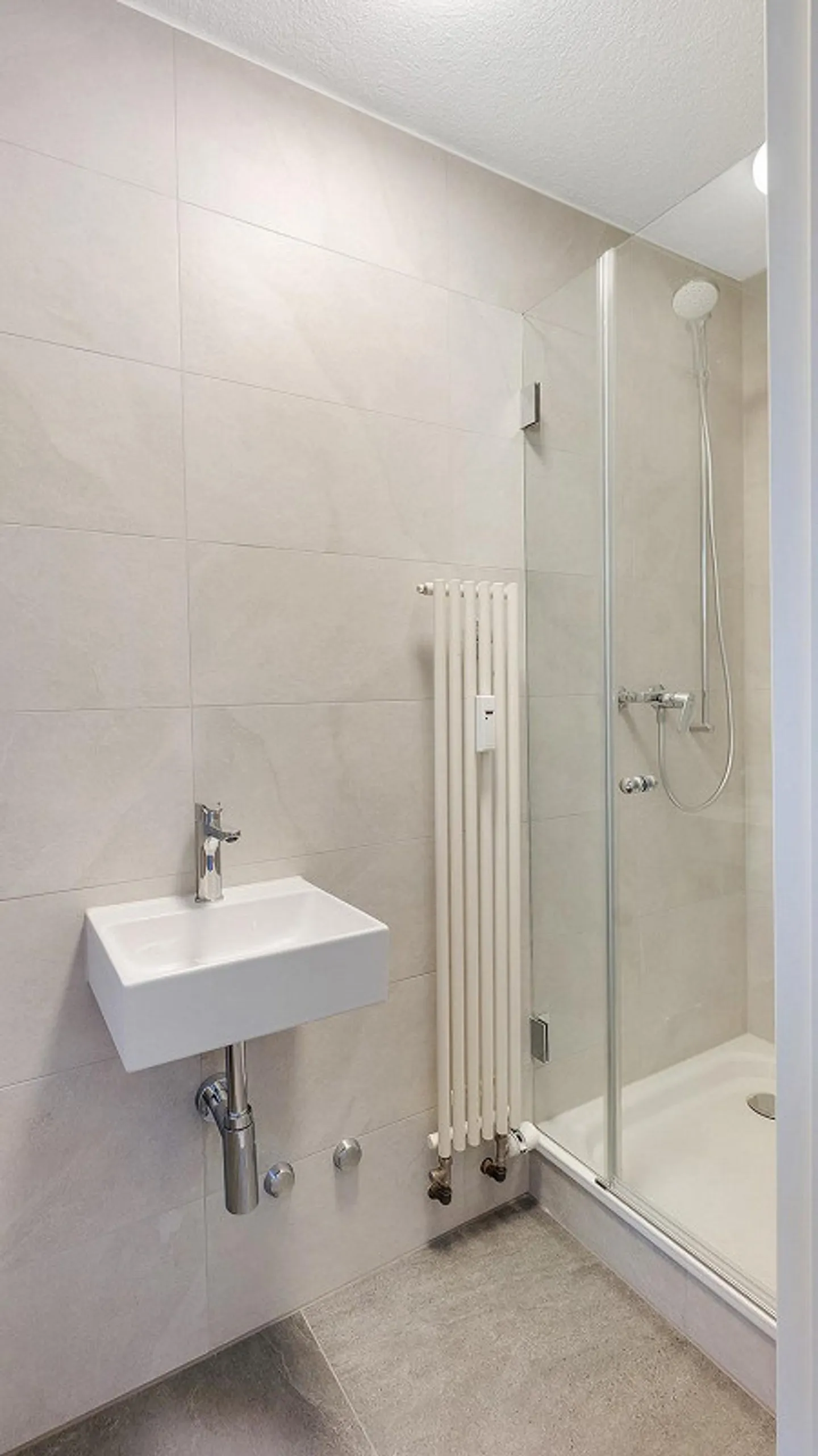 First Rental - Ground Floor Studio with Private Garden - Photo 10 of 11