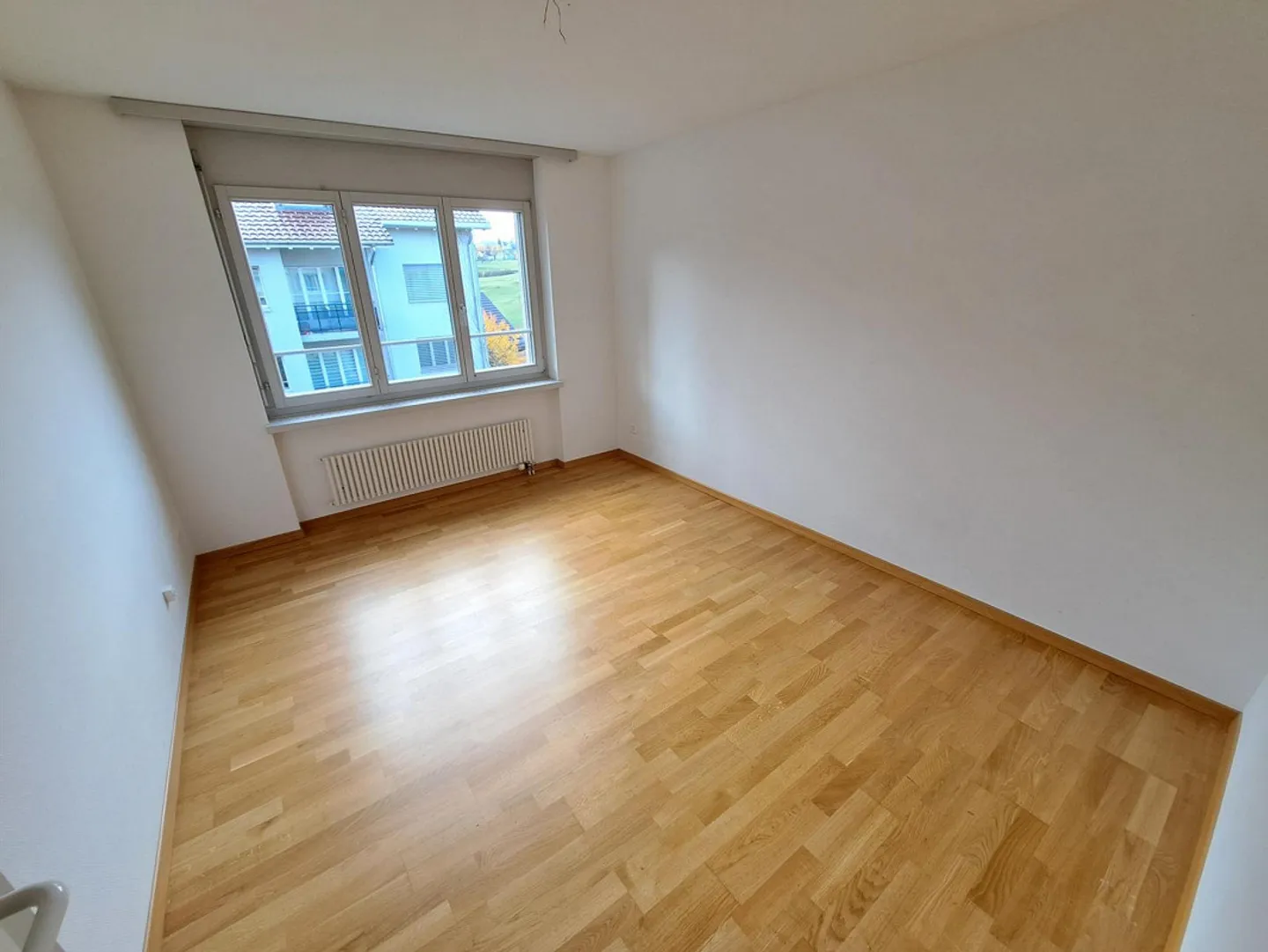 Appartement spacieux de 4,5 pièces avec 2 salles de bains + 2 balcons - Photo 8 sur 10