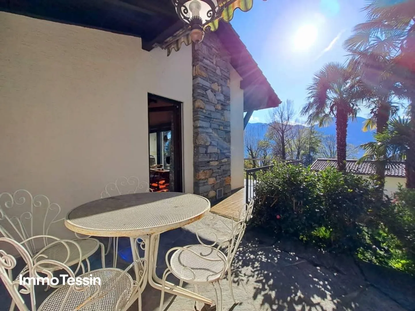 OPPORTUNITÀ: Casa con 2 appartamenti in una posizione desiderabile con vista mozzafiato... - Foto 7 di 13