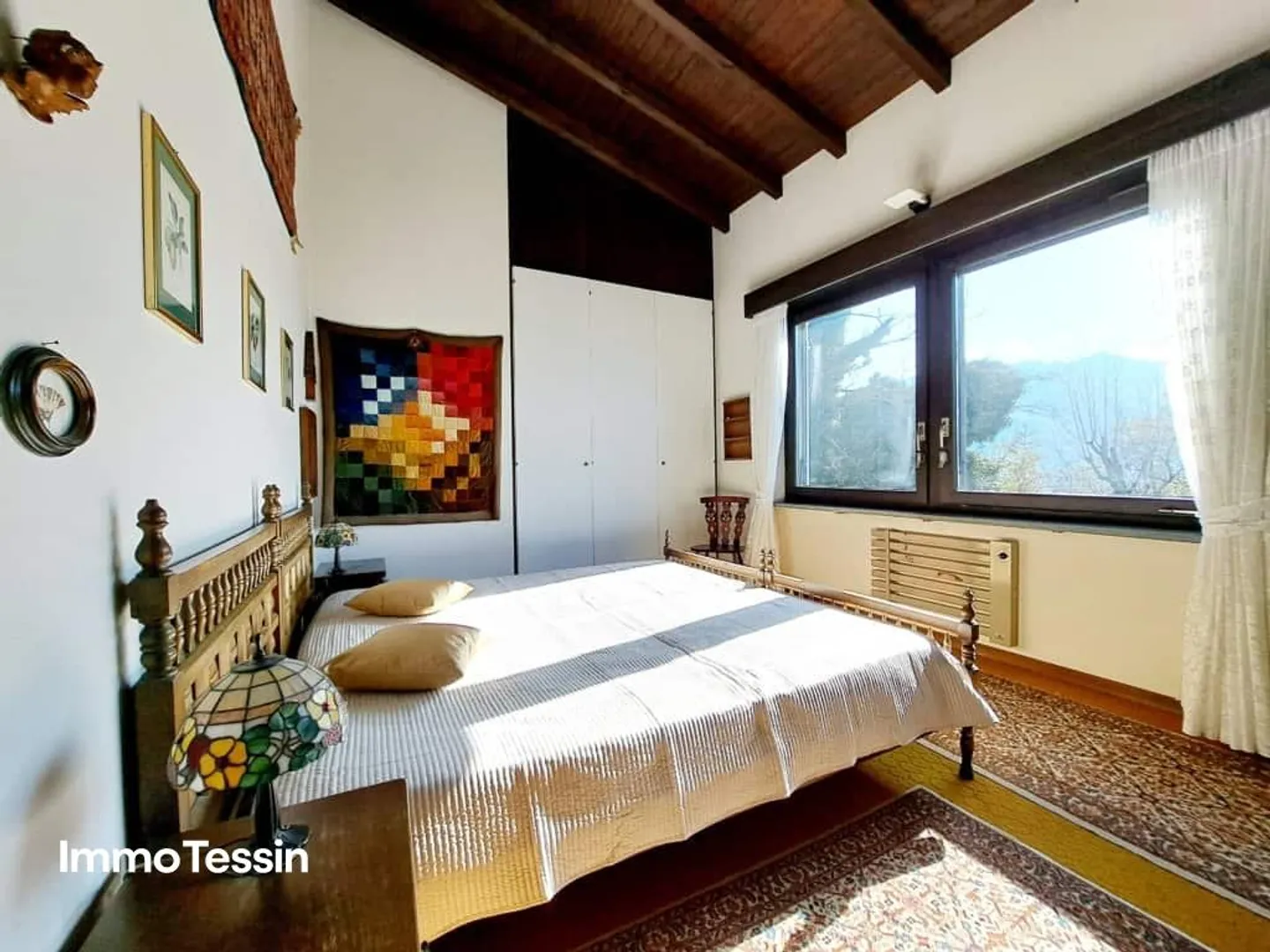 OPPORTUNITÀ: Casa con 2 appartamenti in una posizione desiderabile con vista mozzafiato... - Foto 11 di 13