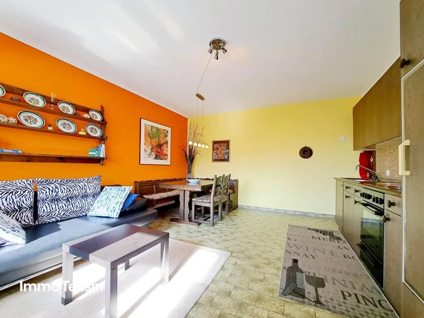 OPPORTUNITÀ: Casa con 2 appartamenti in una posizione desiderabile con vista mozzafiato... - Foto 12 di 13