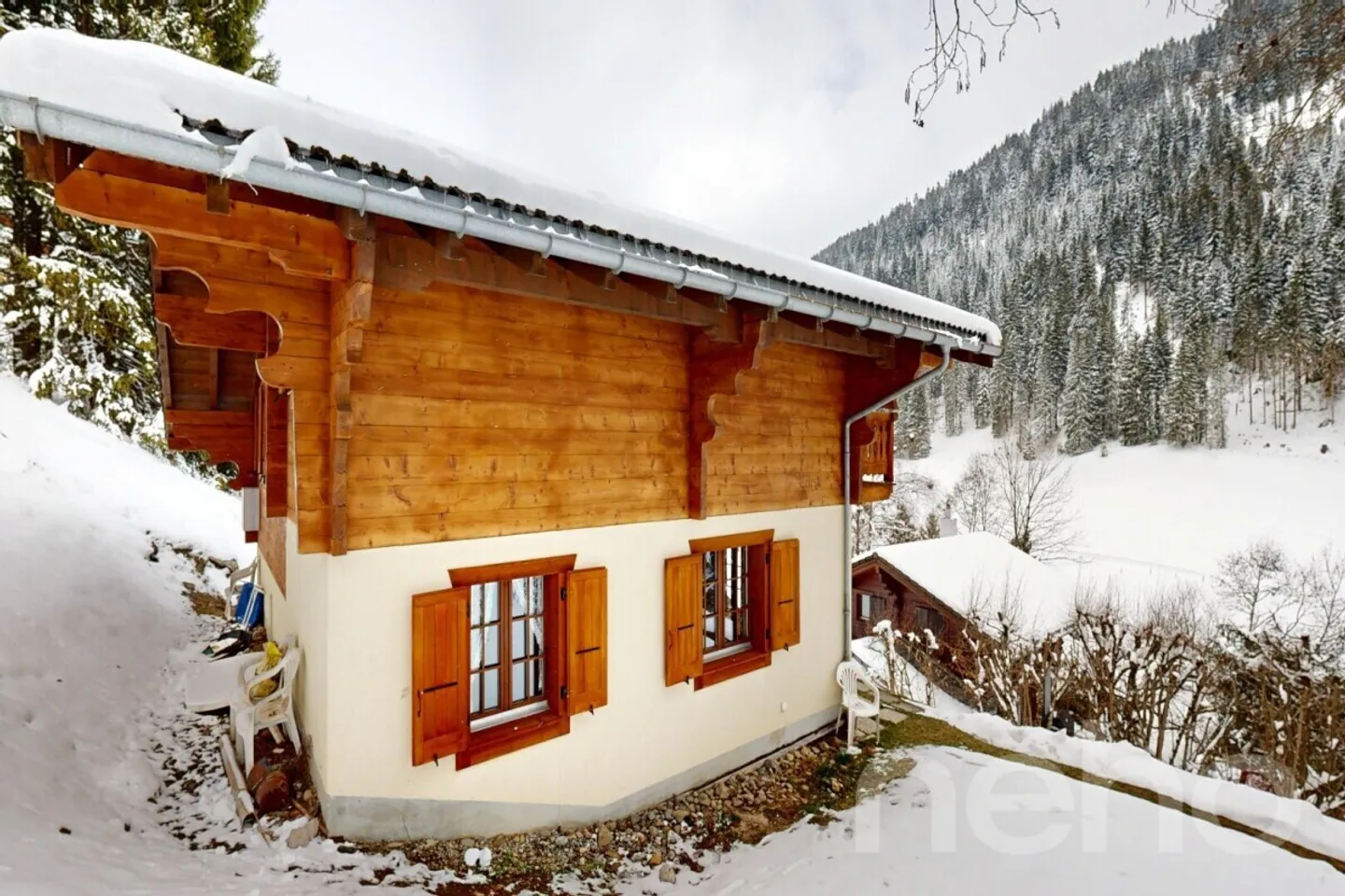 Exklusiv: Chalet mit 4 Schlafzimmern und Garage - Foto 1 von 12