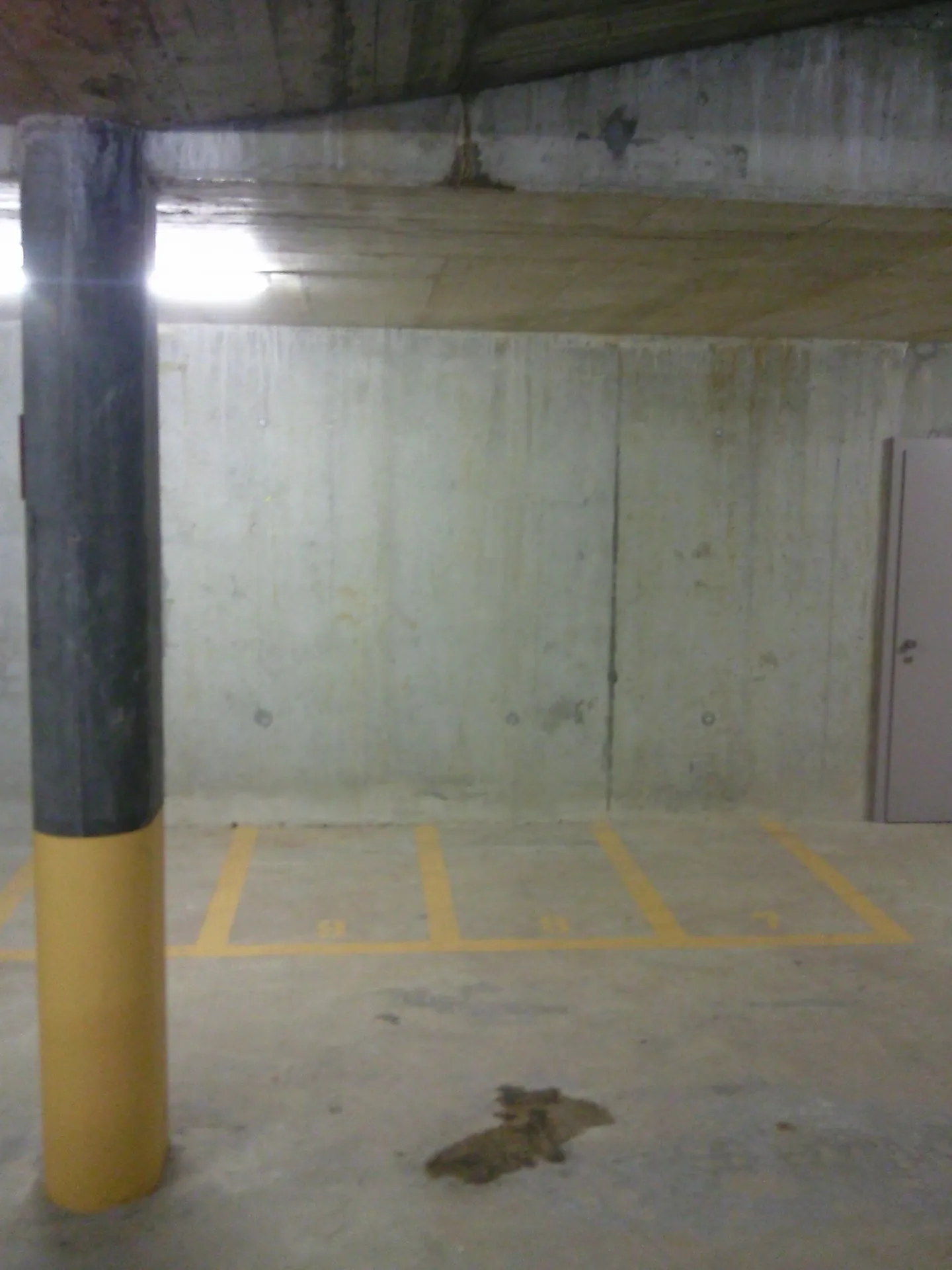 Parcheggio in cortile per moto - Foto 2 di 2