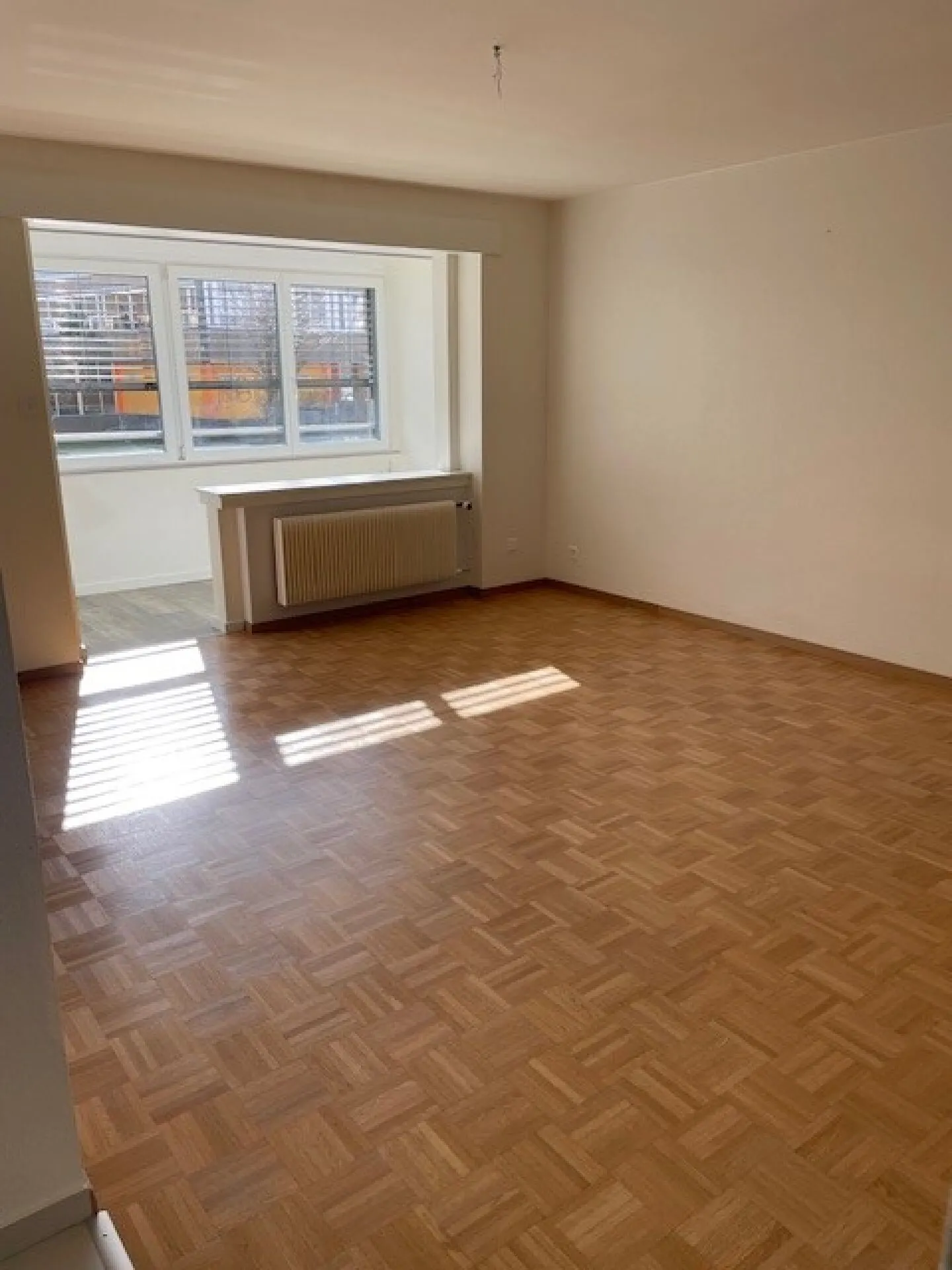 Family apartment with closed balcony! - Photo 3 of 9