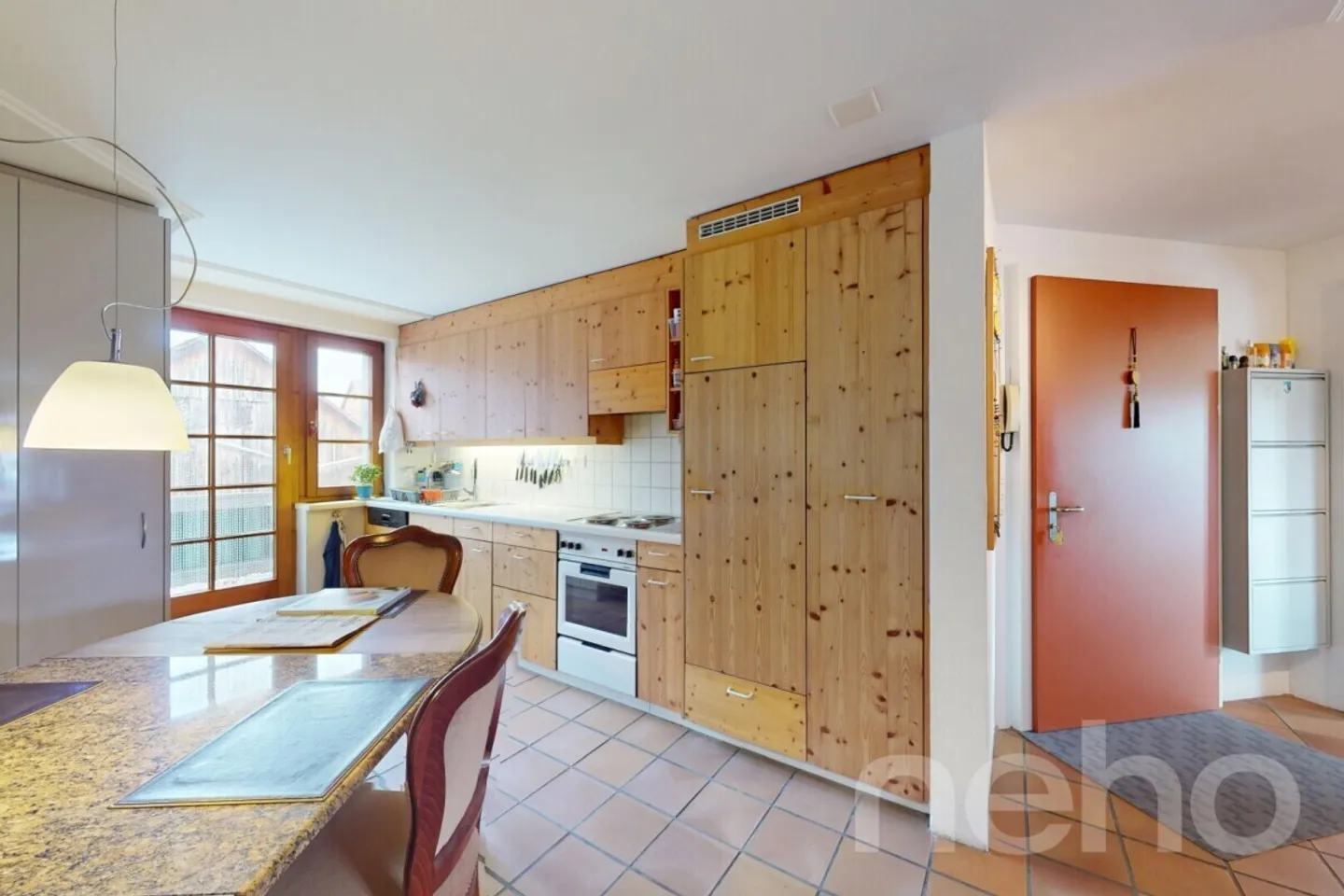Sunny 4.5-room apartment including parking space - Photo 8 of 13