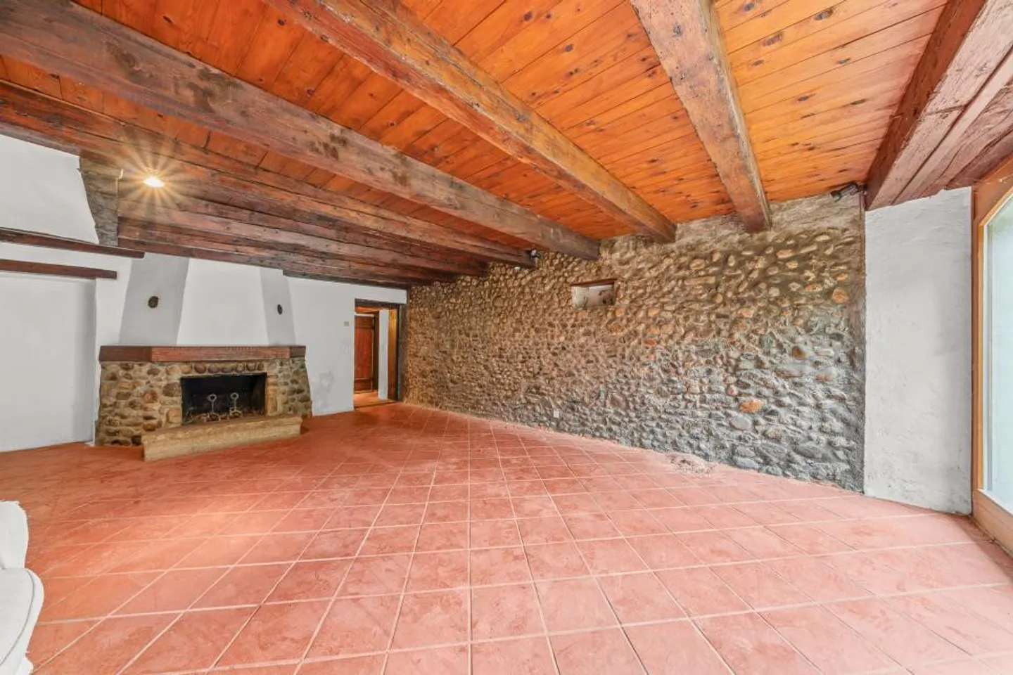 6-room Villa - Photo 8 of 8