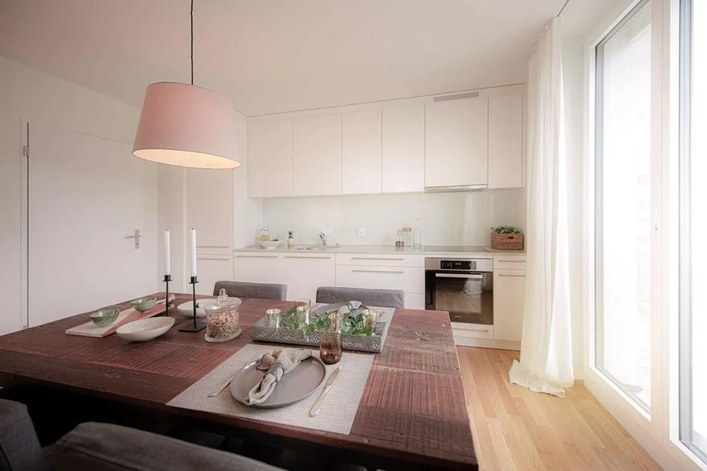 Are you looking for an apartment in a central location? - Photo 3 of 9