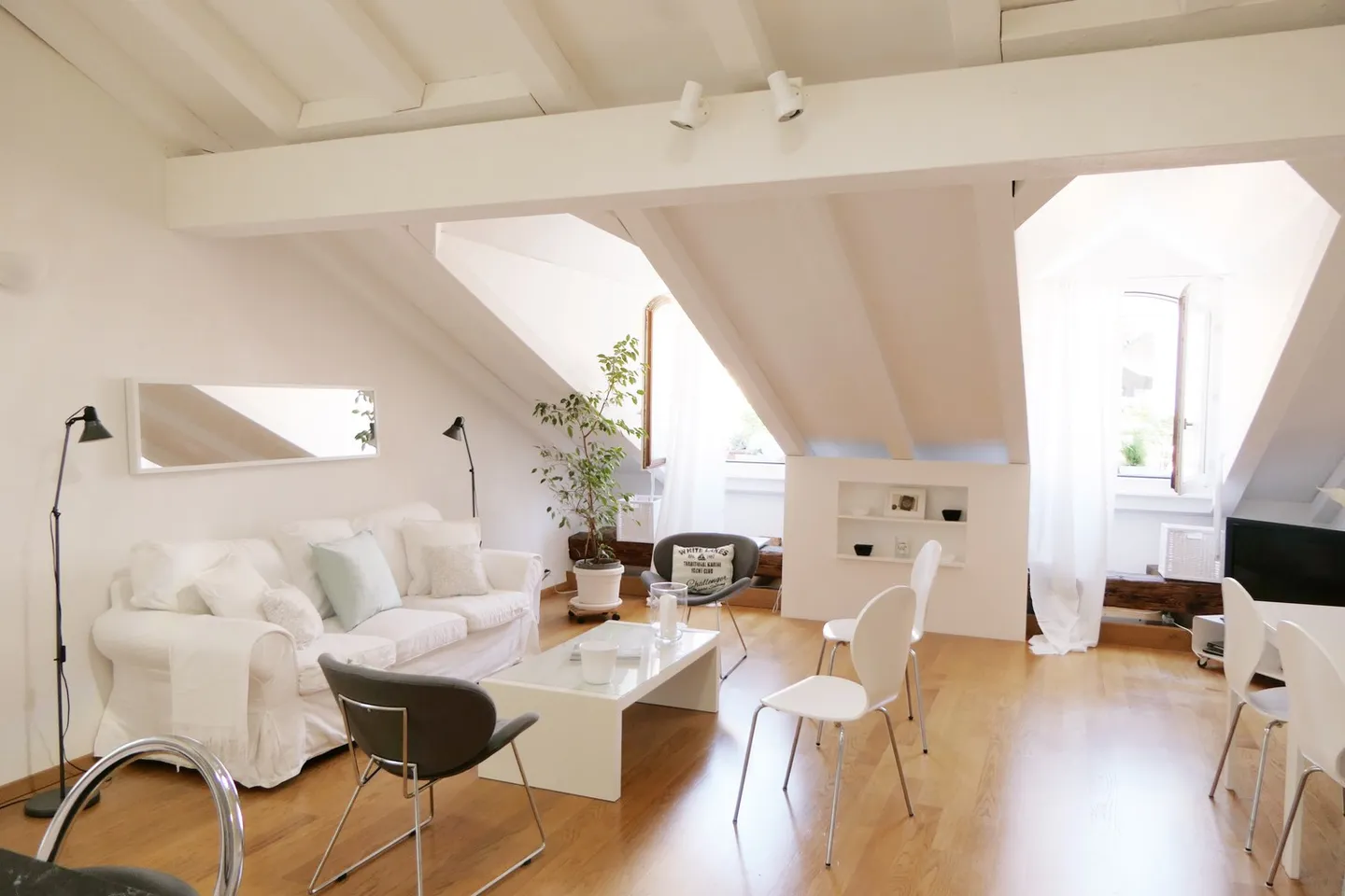 Charmant appartement 3.5 pièces - Photo 1 sur 9