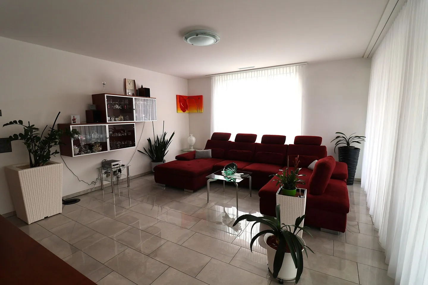 Condominium lumineux dans un quartier familial - place de parking souterrain incluse dans le prix d'achat - Photo 1 sur 10