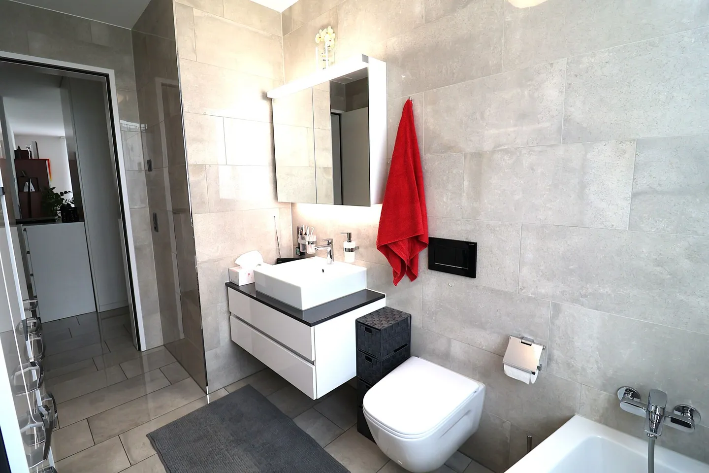 Condominium lumineux dans un quartier familial - place de parking souterrain incluse dans le prix d'achat - Photo 8 sur 10