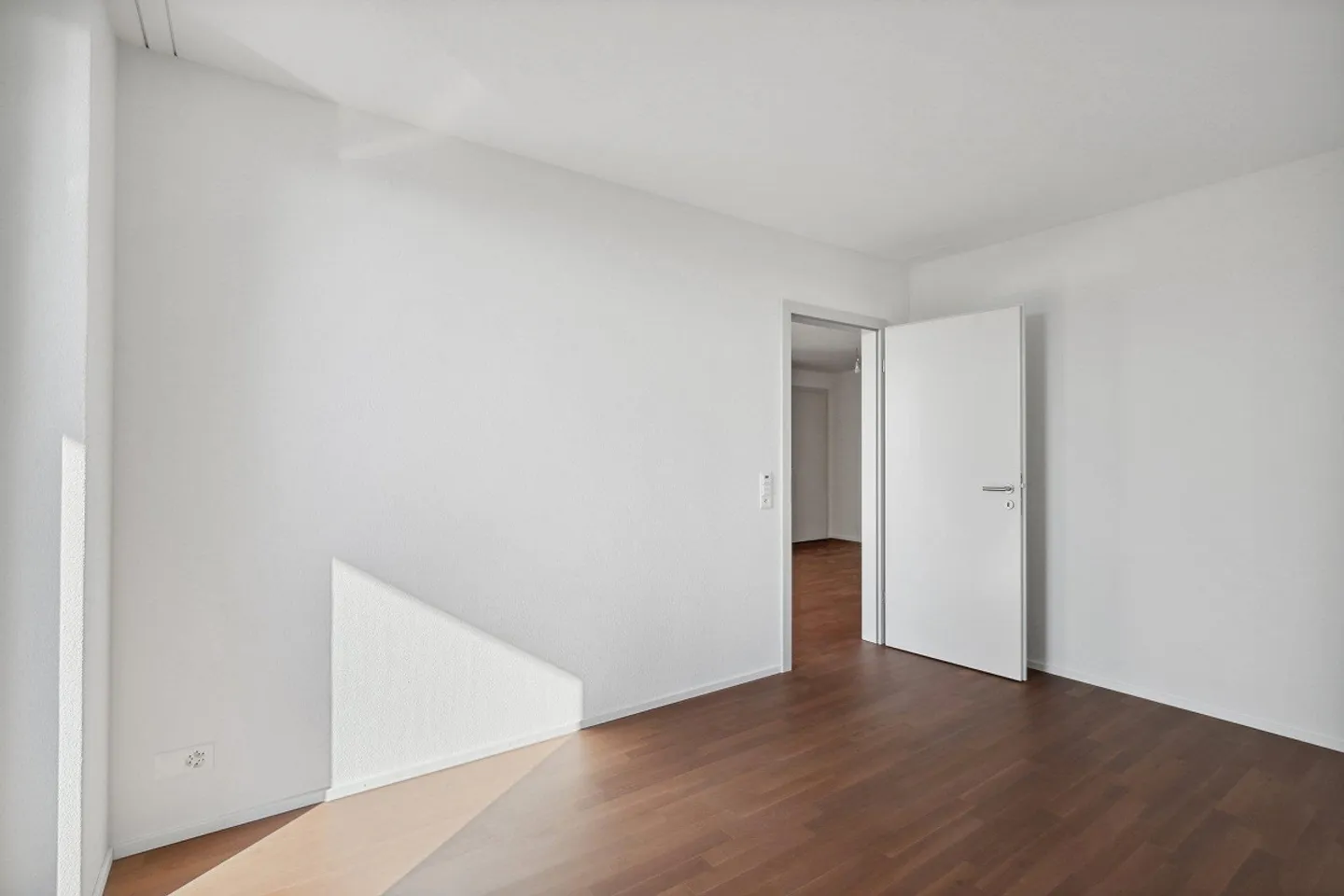 Stupendo appartamento nuovo di 3,5 locali di 80m2 vicino al centro città - Foto 7 di 10