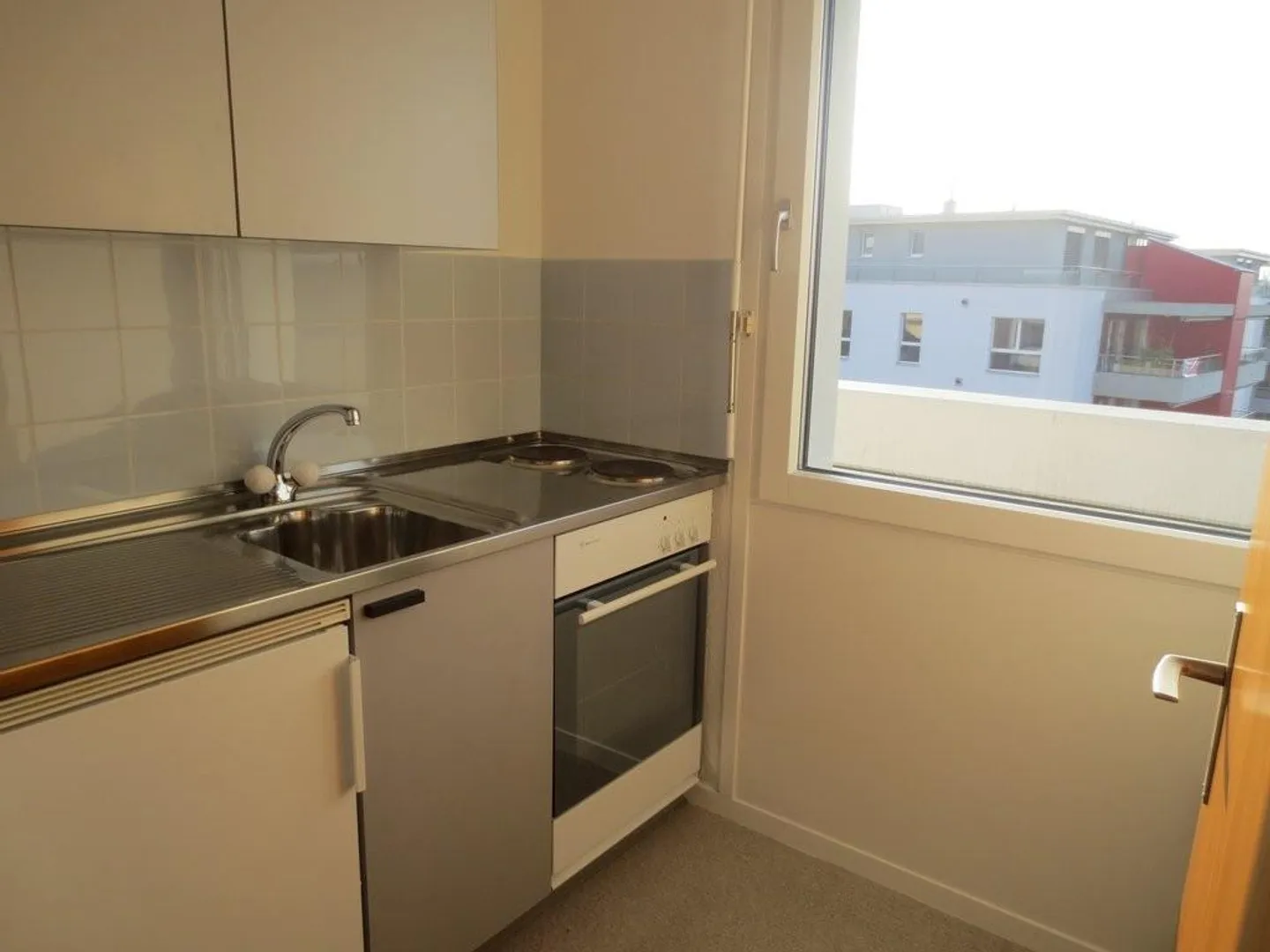 Locale commerciale in posizione centrale a Lengnau in affitto - Foto 2 di 5