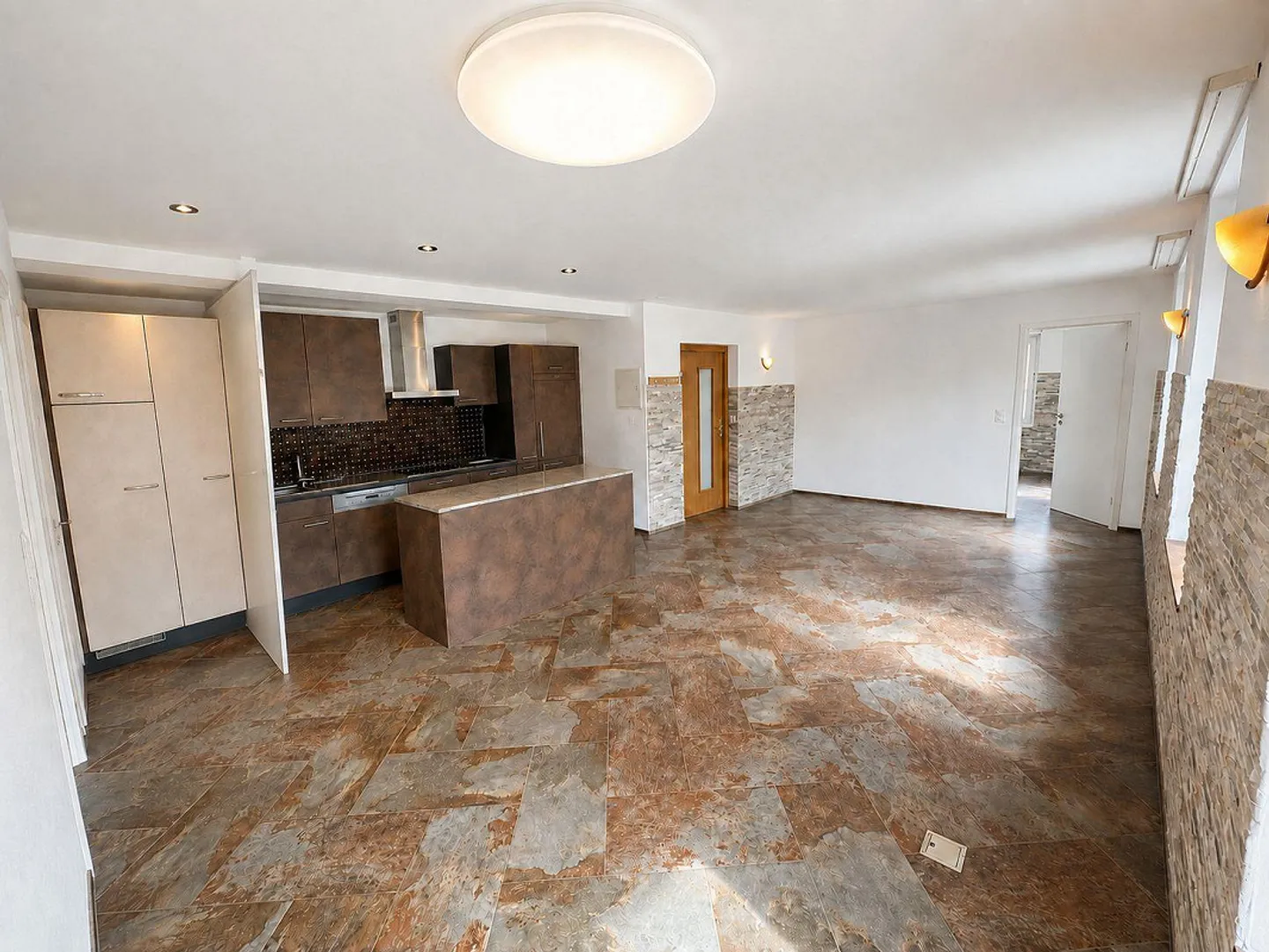 Helle 3-Zimmer-Wohnung in Scherzingen - Foto 2 von 12