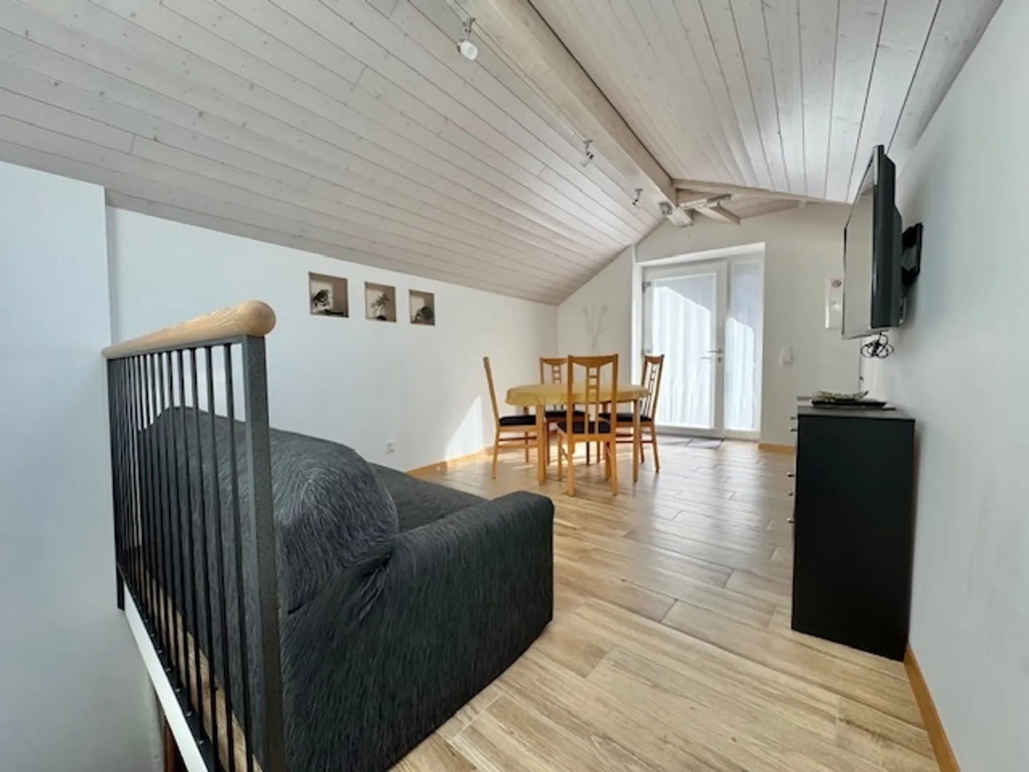 For Rent Rustic Style Single-Family House Surrounded by Greenery - Photo 4 of 11