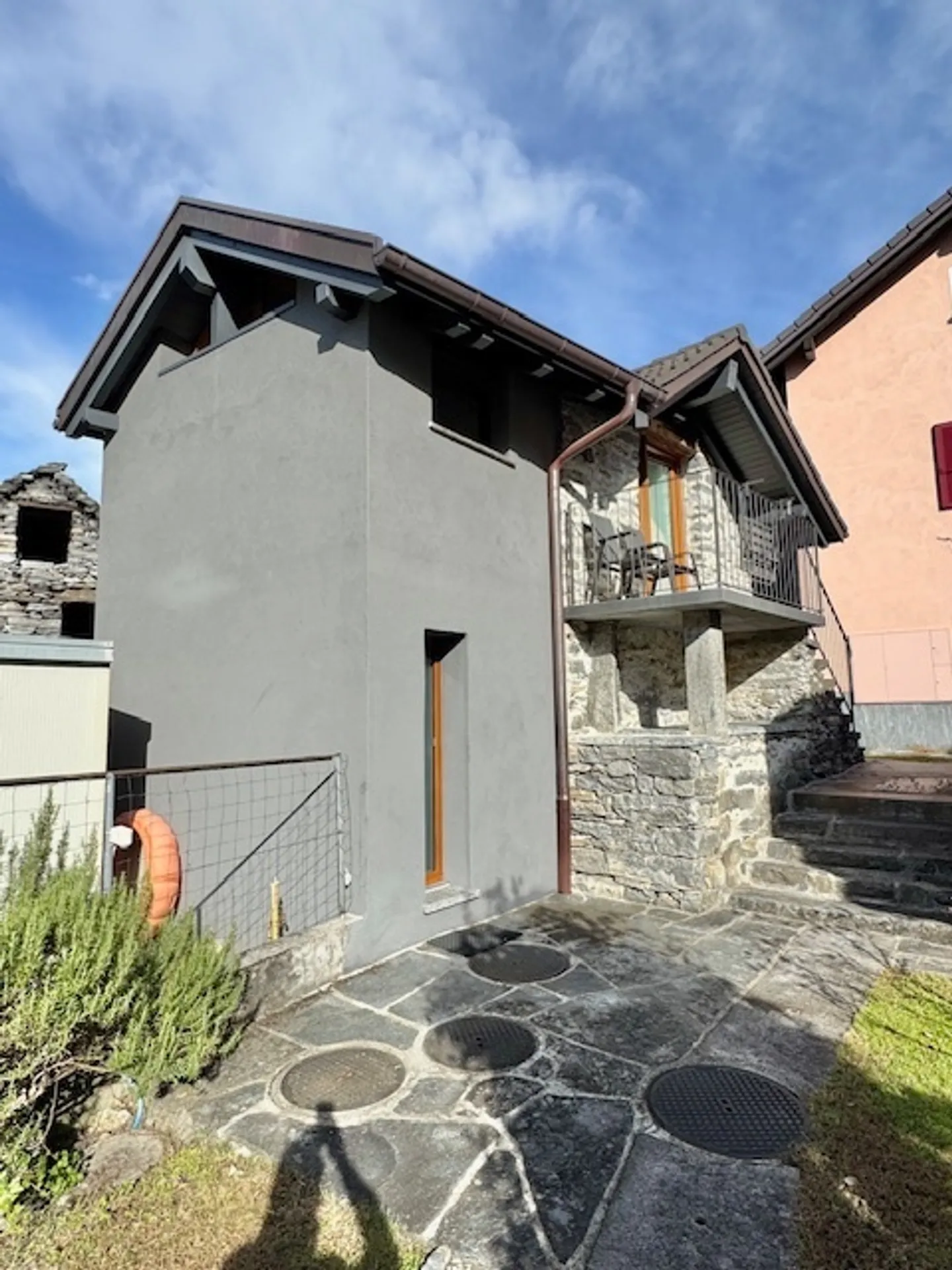 For Rent Rustic Style Single-Family House Surrounded by Greenery - Photo 9 of 11