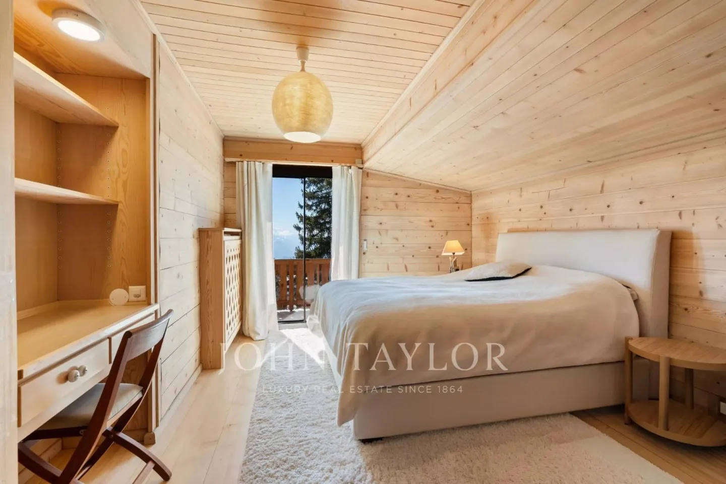 Familienchalet mit 10 Zimmern, Innenpool und prächtigem ... - Foto 6 von 13