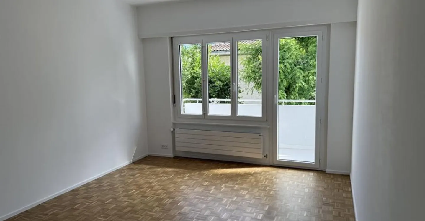 Appartement rénové avec balcon - Photo 3 sur 5