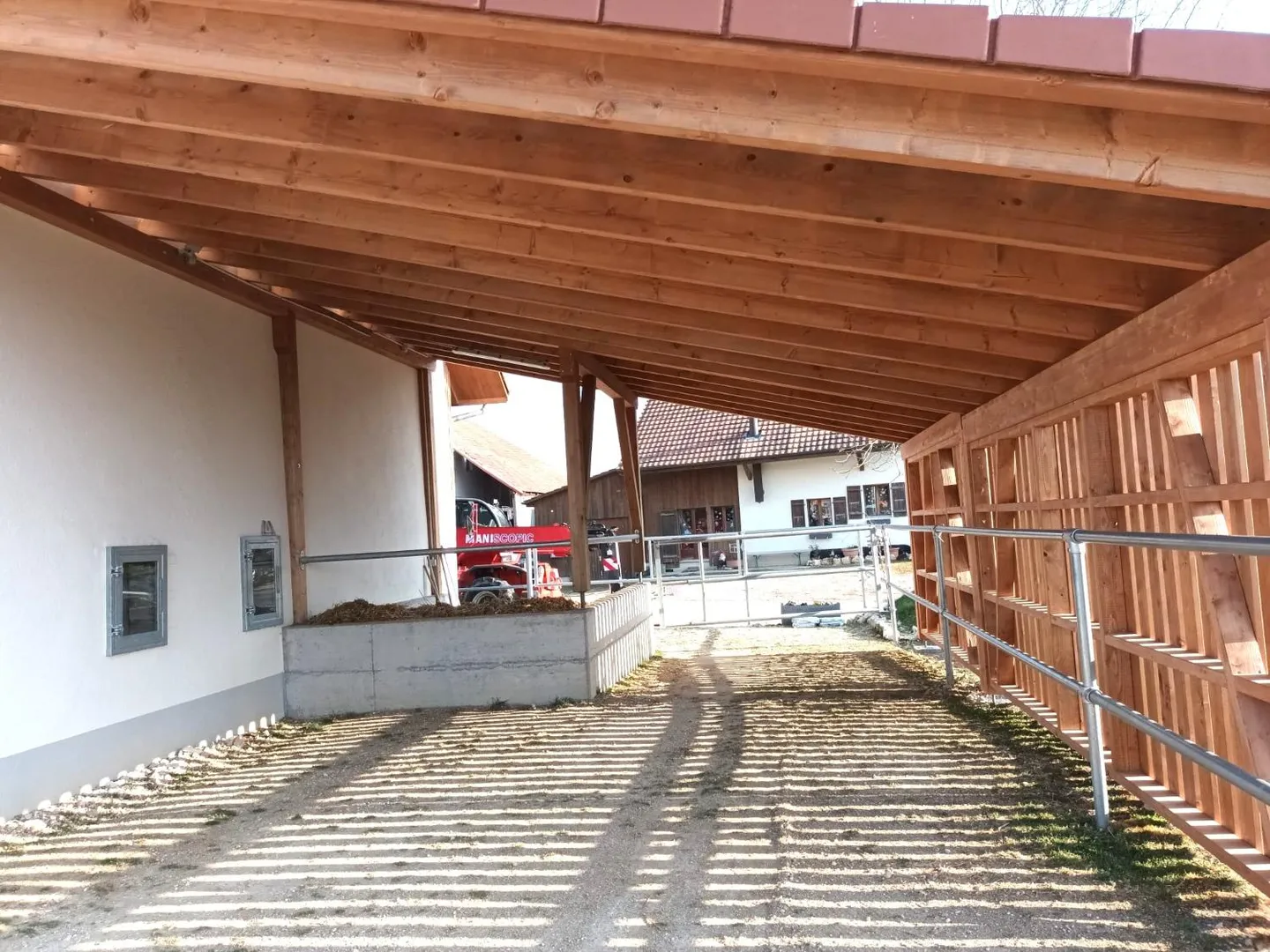 Extraordinary and very rare offer - Beautifully renovated village house on 4,385 m² - Photo 11 of 30