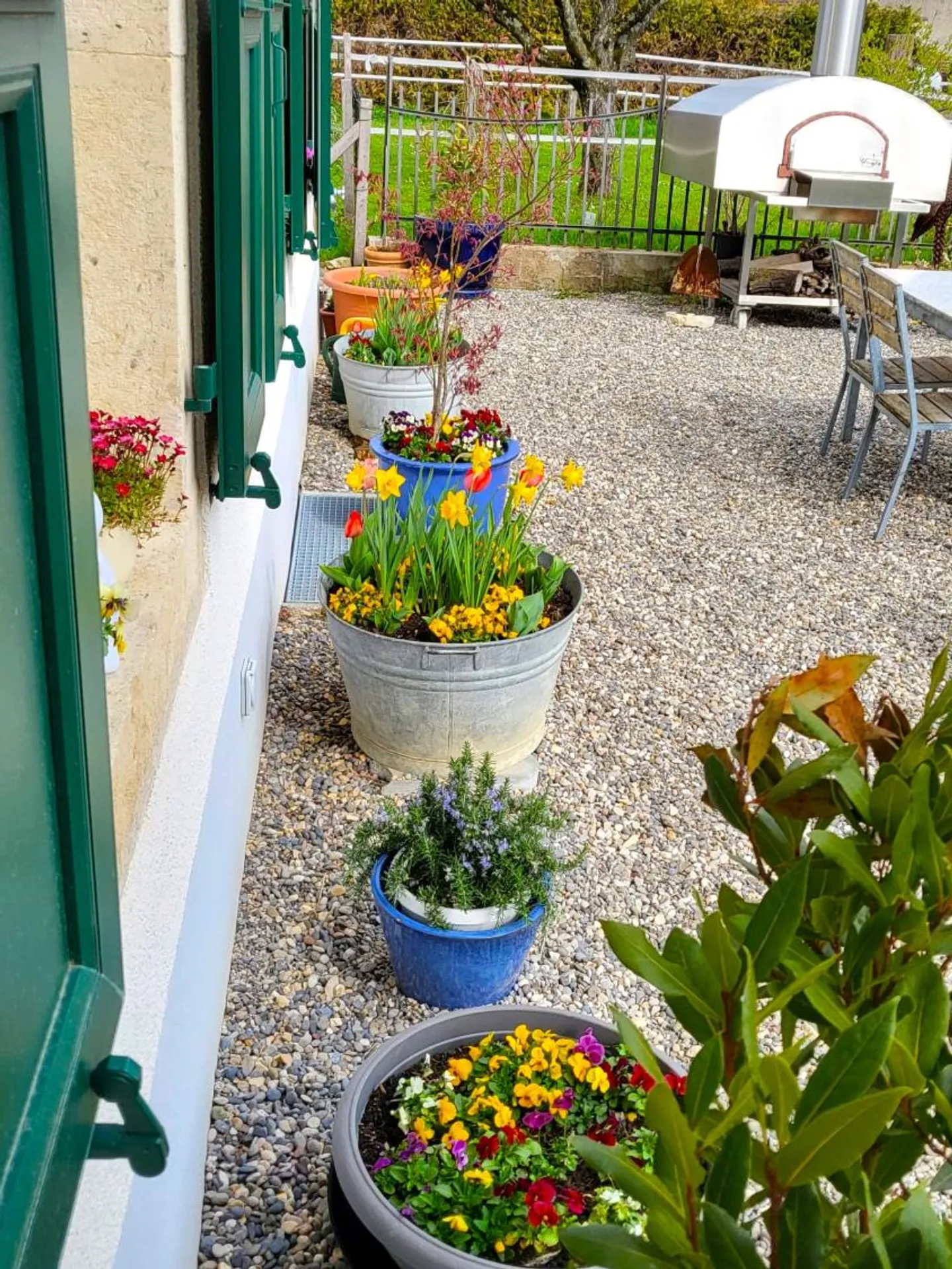 Extraordinary and very rare offer - Beautifully renovated village house on 4,385 m² - Photo 16 of 30