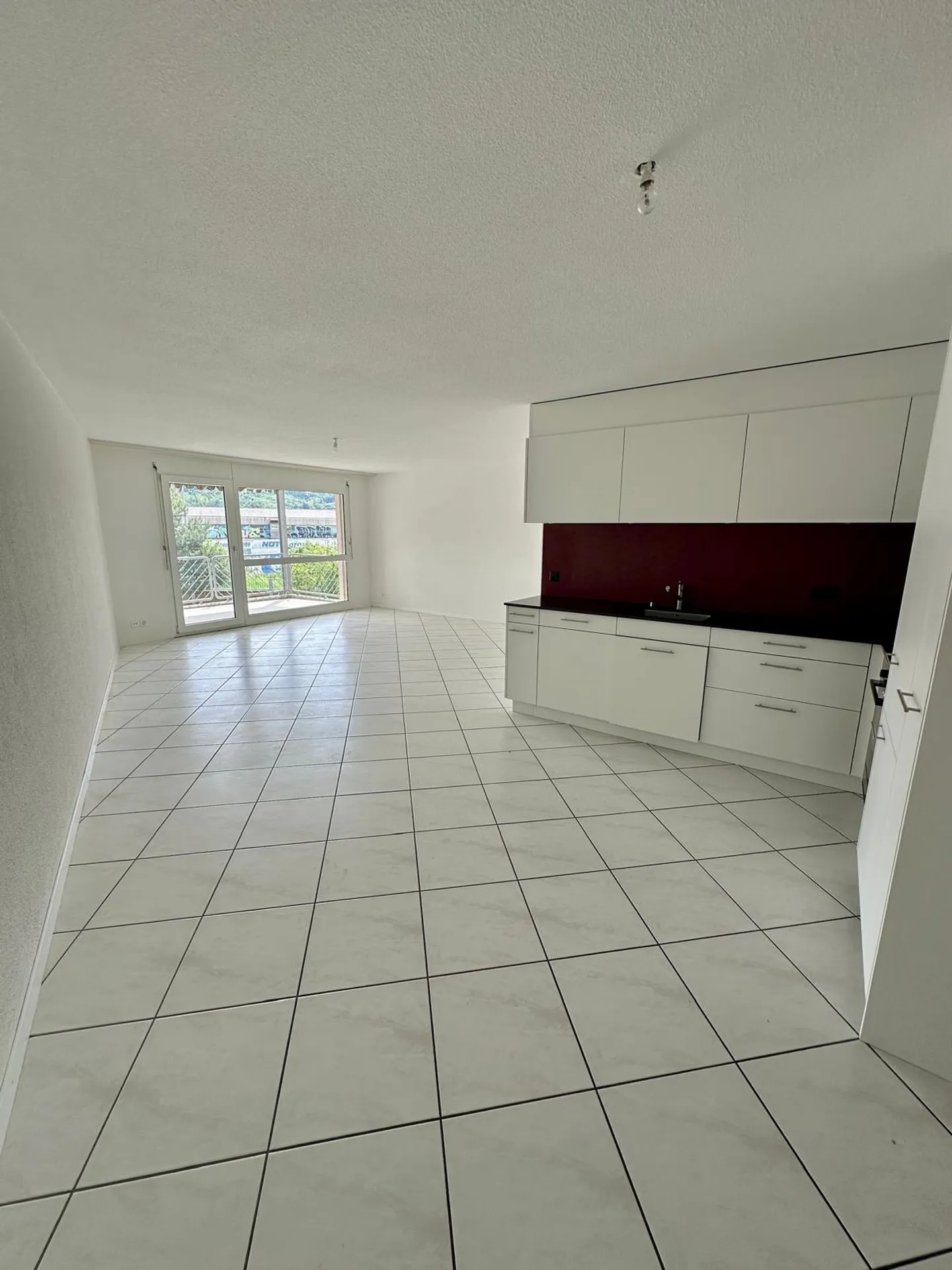 Modern 3.5-room apartment in Brügg - Photo 1 of 9