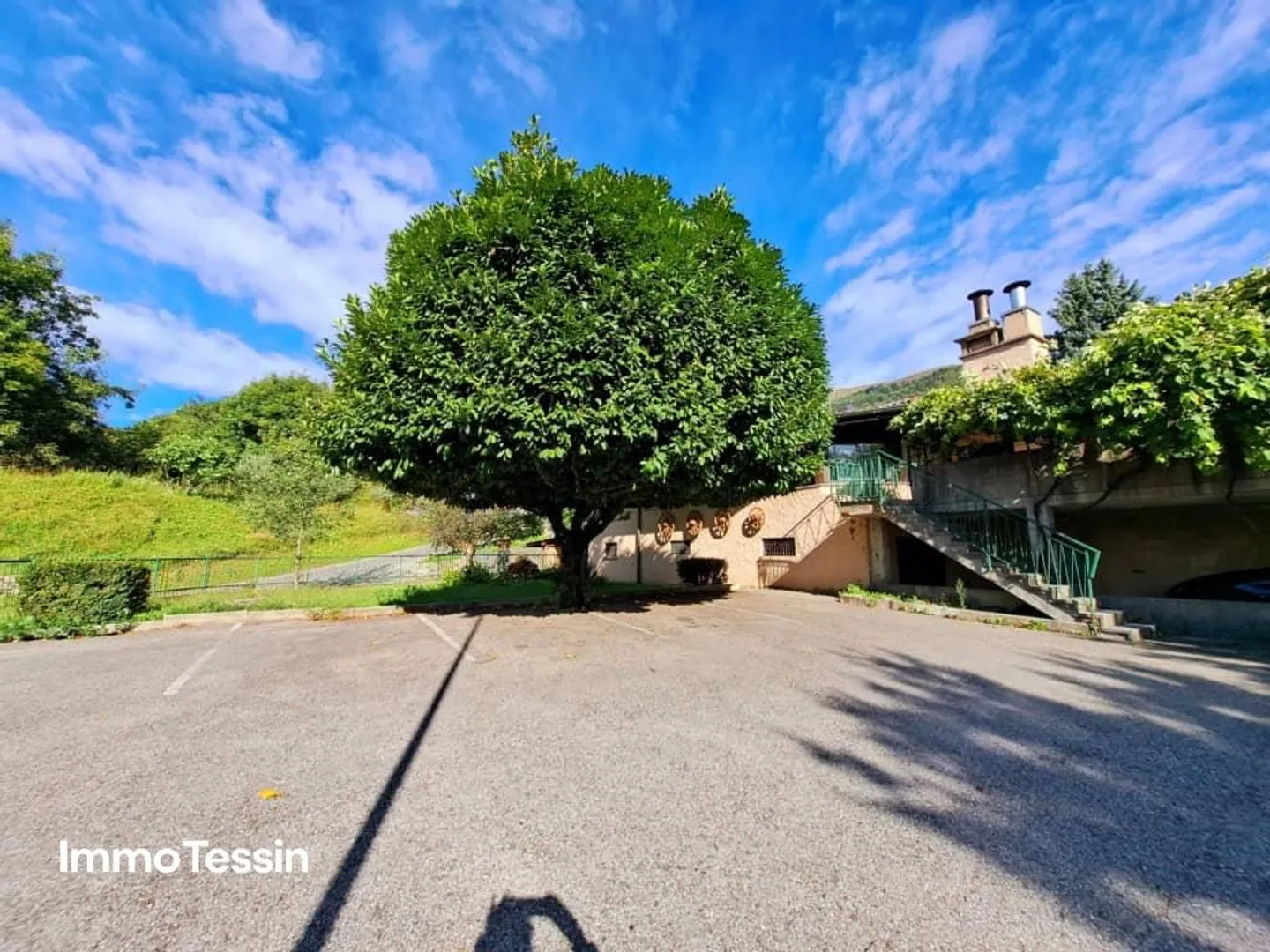 Charmant restaurant et pizzeria avec grande terrasse au cœur du village - Photo 4 sur 13