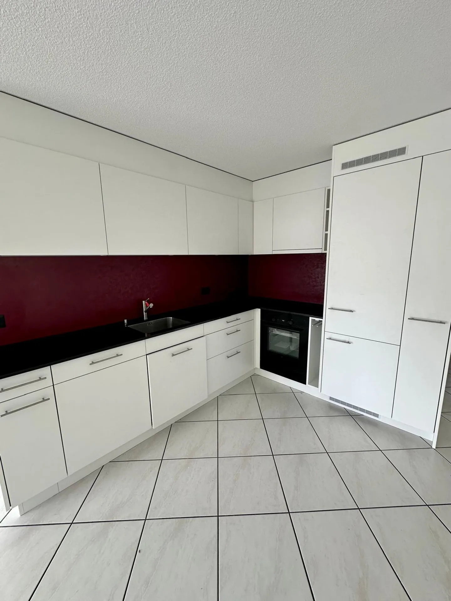 Modern 3.5-room apartment in Brügg - Photo 3 of 9