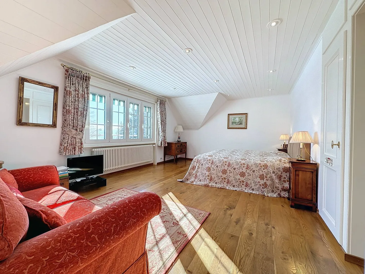 Magnificent Country House with 340 m² in the Midst of Nature - Photo 7 of 12