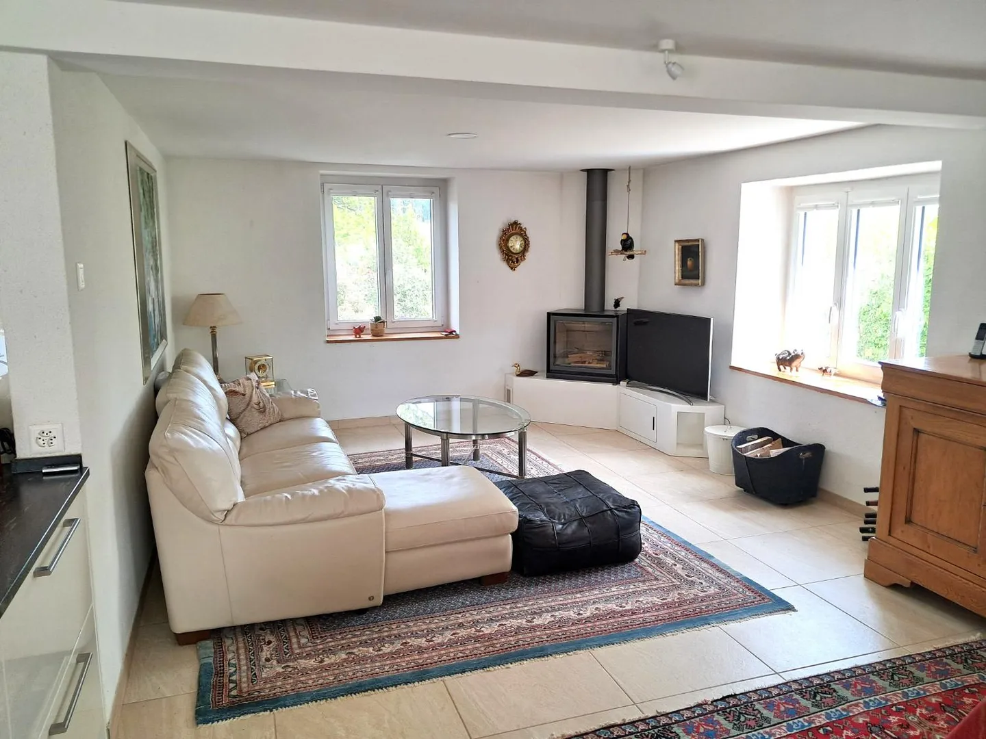 Extraordinary and very rare offer - Beautifully renovated village house on 4,385 m² - Photo 21 of 30