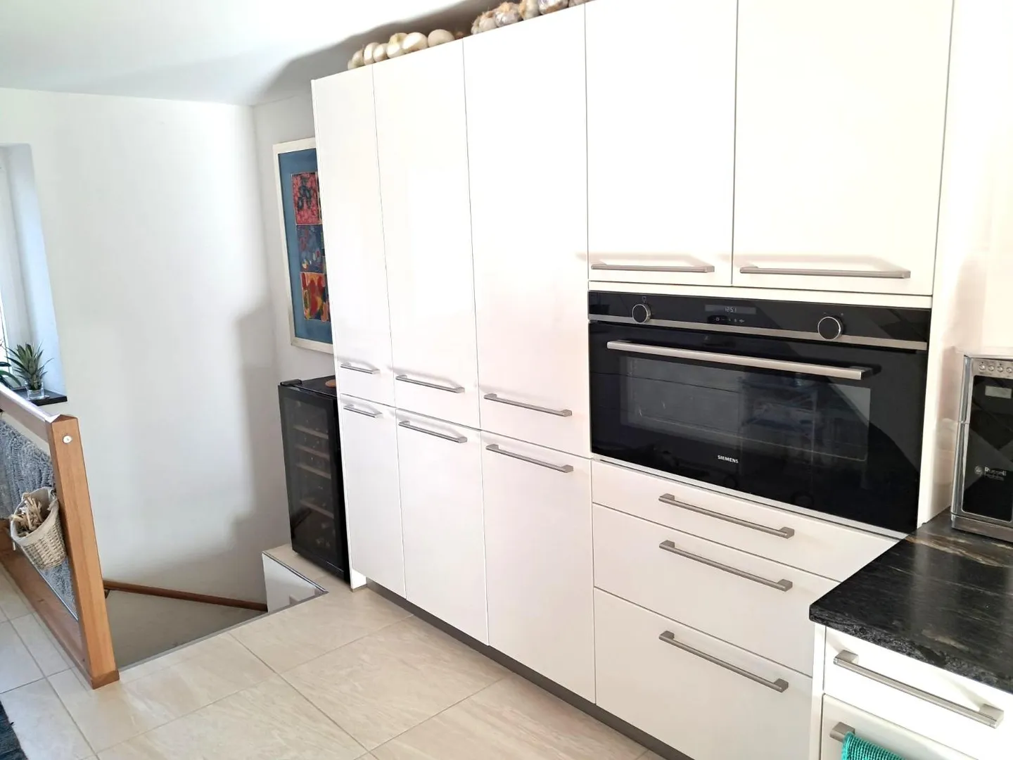 Extraordinary and very rare offer - Beautifully renovated village house on 4,385 m² - Photo 24 of 30