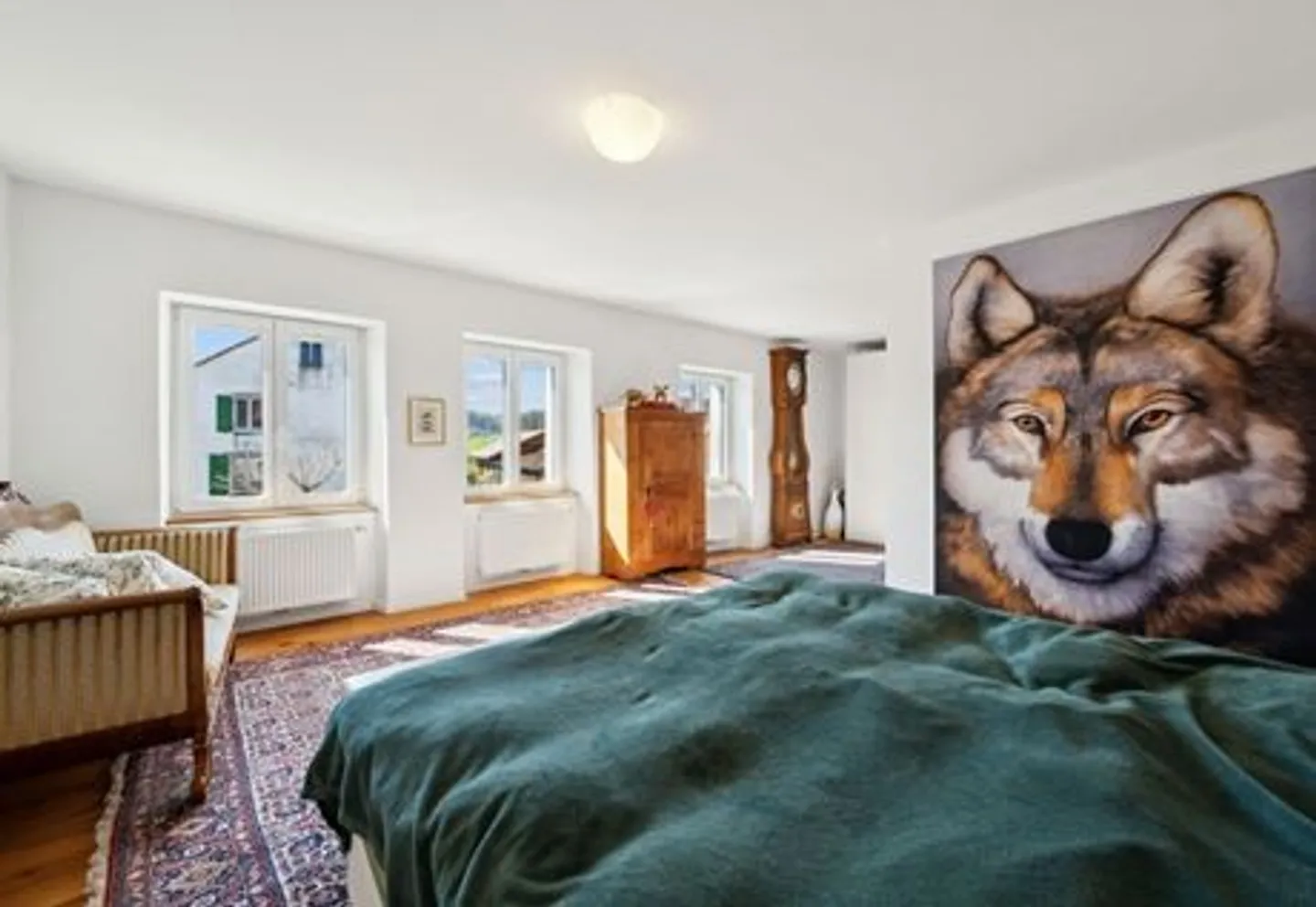 Extraordinary and very rare offer - Beautifully renovated village house on 4,385 m² - Photo 27 of 30