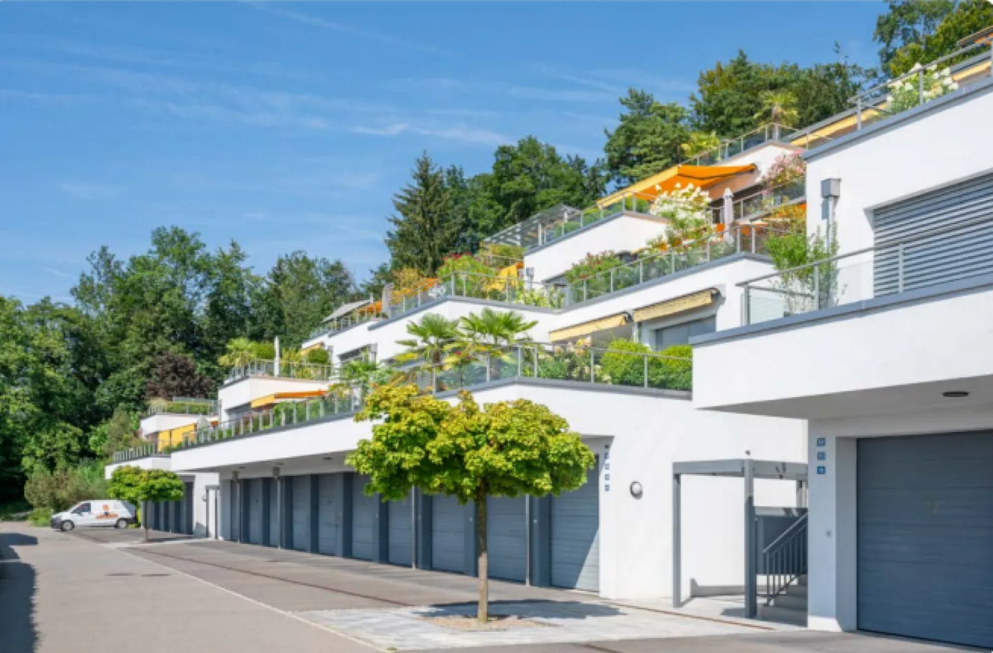 Spacious Hobby Room - Photo 1 of 2