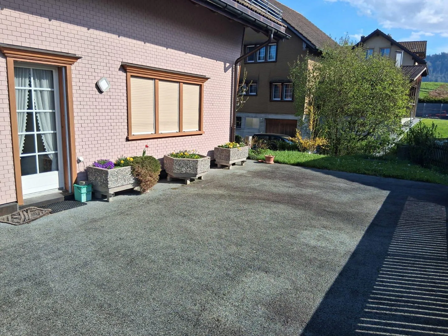 Appartamento 4.5 locali con giardino, terrazza e posto auto - Foto 1 di 16