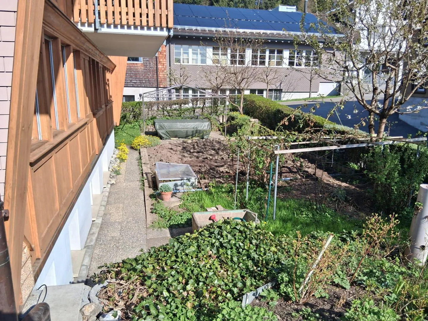 Appartamento 4.5 locali con giardino, terrazza e posto auto - Foto 5 di 16