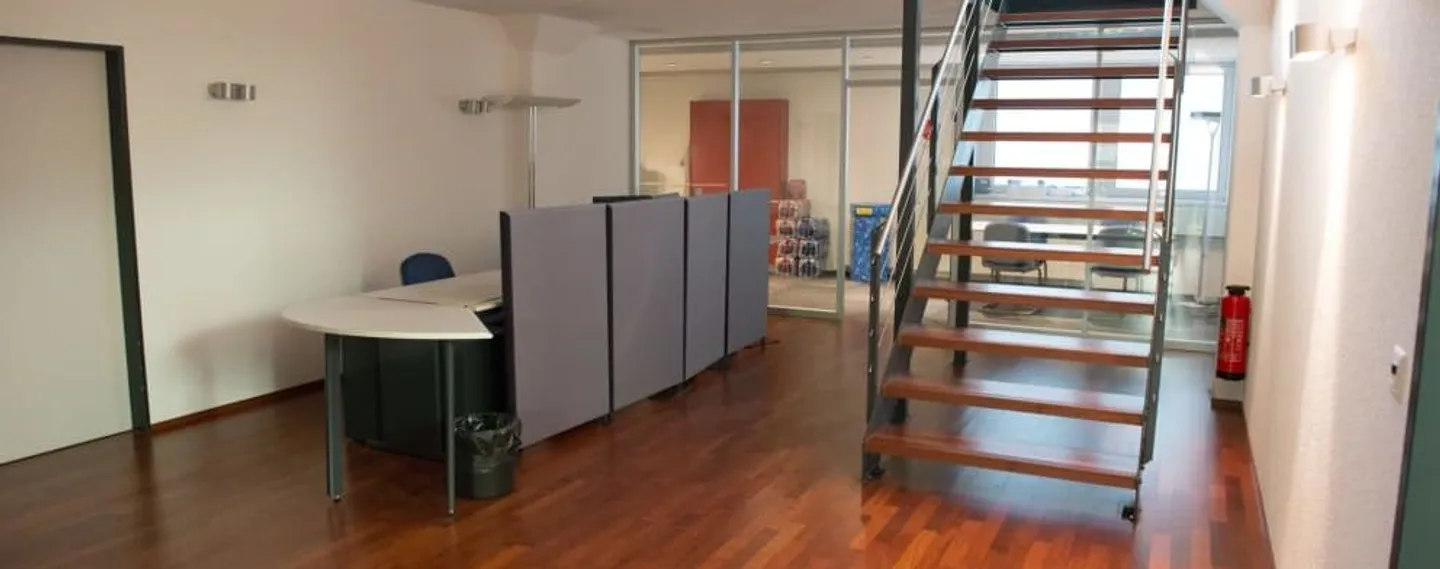 594 m2 espace de bureau moderne / cabinet médical / physiothérapie - Photo 4 sur 9